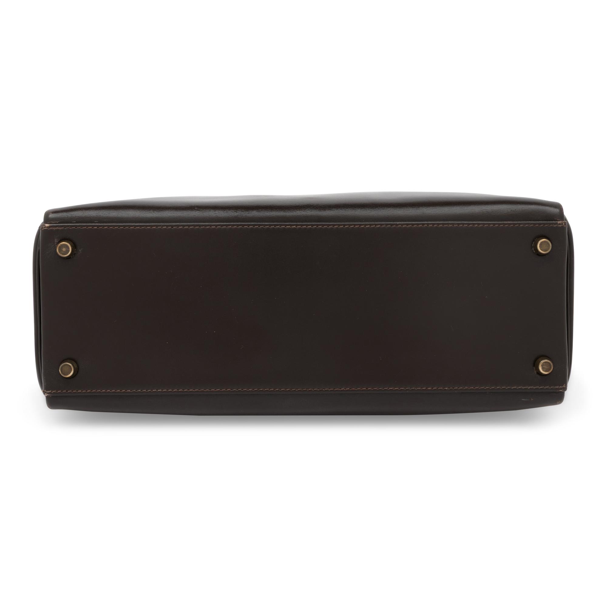 Hermès, Kelly 32 in Ebene Box Leather