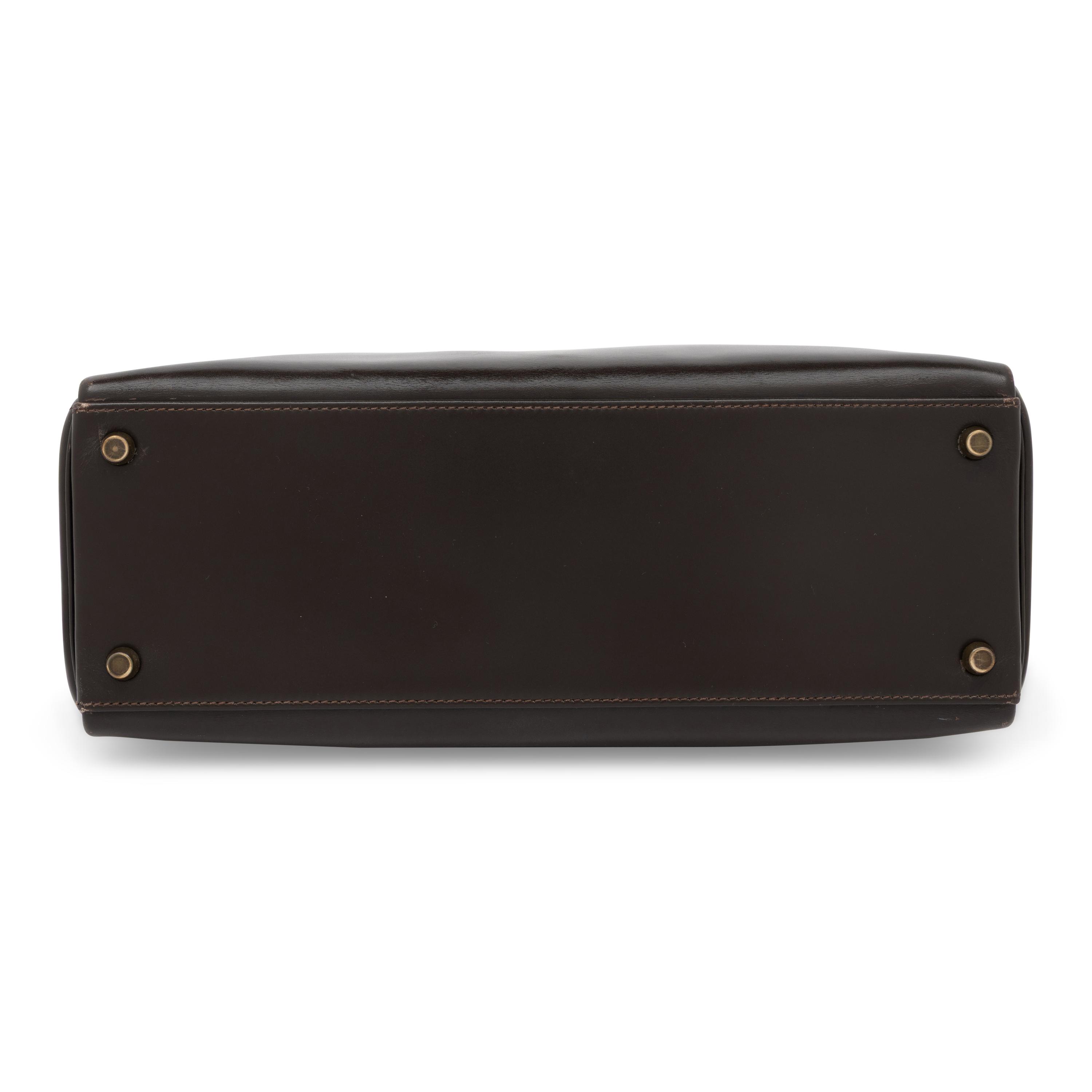 Hermès, Kelly 32 in Ebene Box Leather