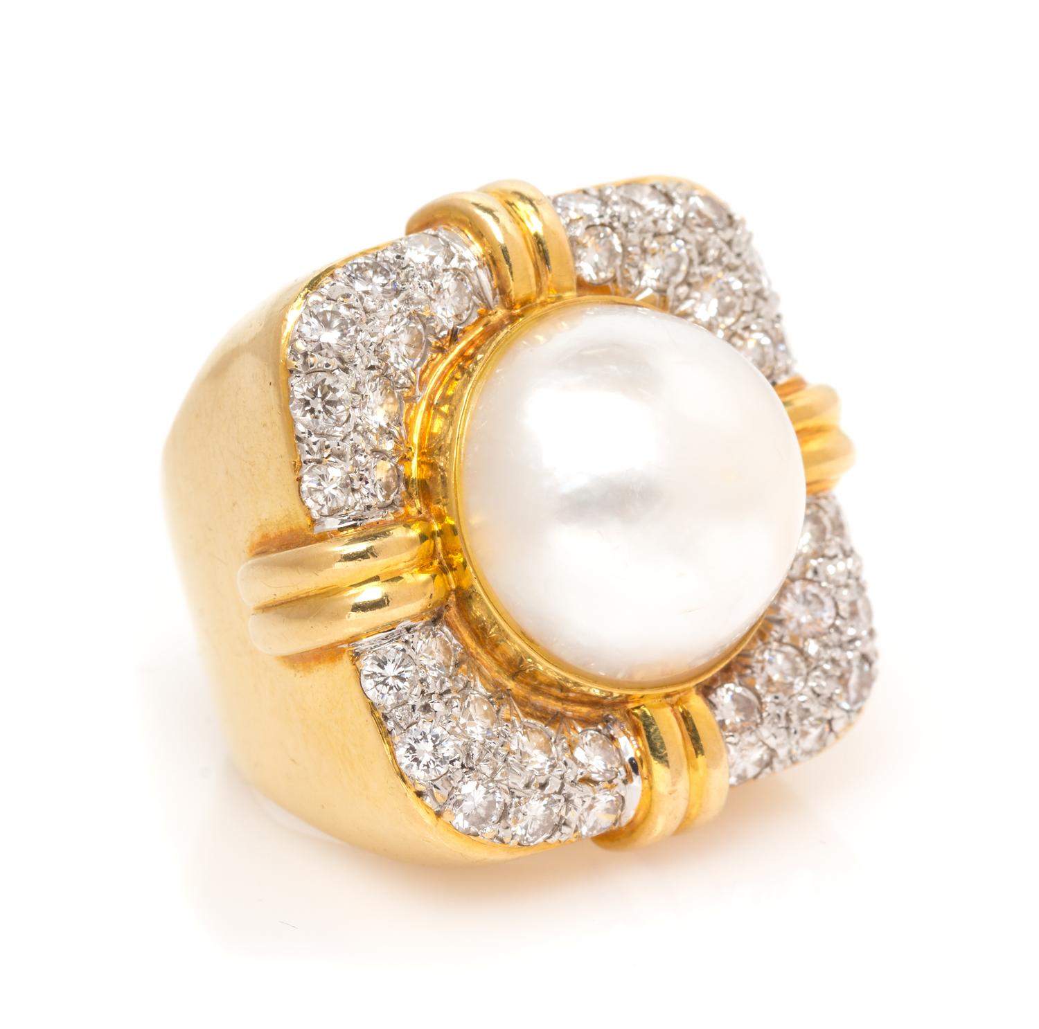 An 18 Karat Bicolor Gold, Cultured Mabe Pearl and Diamond Ring, 15.30 dwts.
