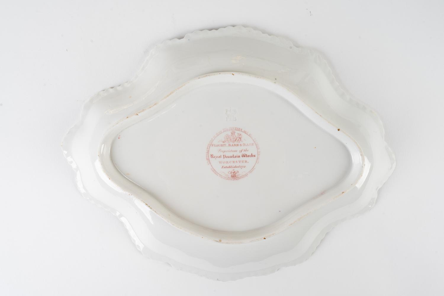 Five Miscellaneous Porcelain Articles — 19TH/20TH CENTURY