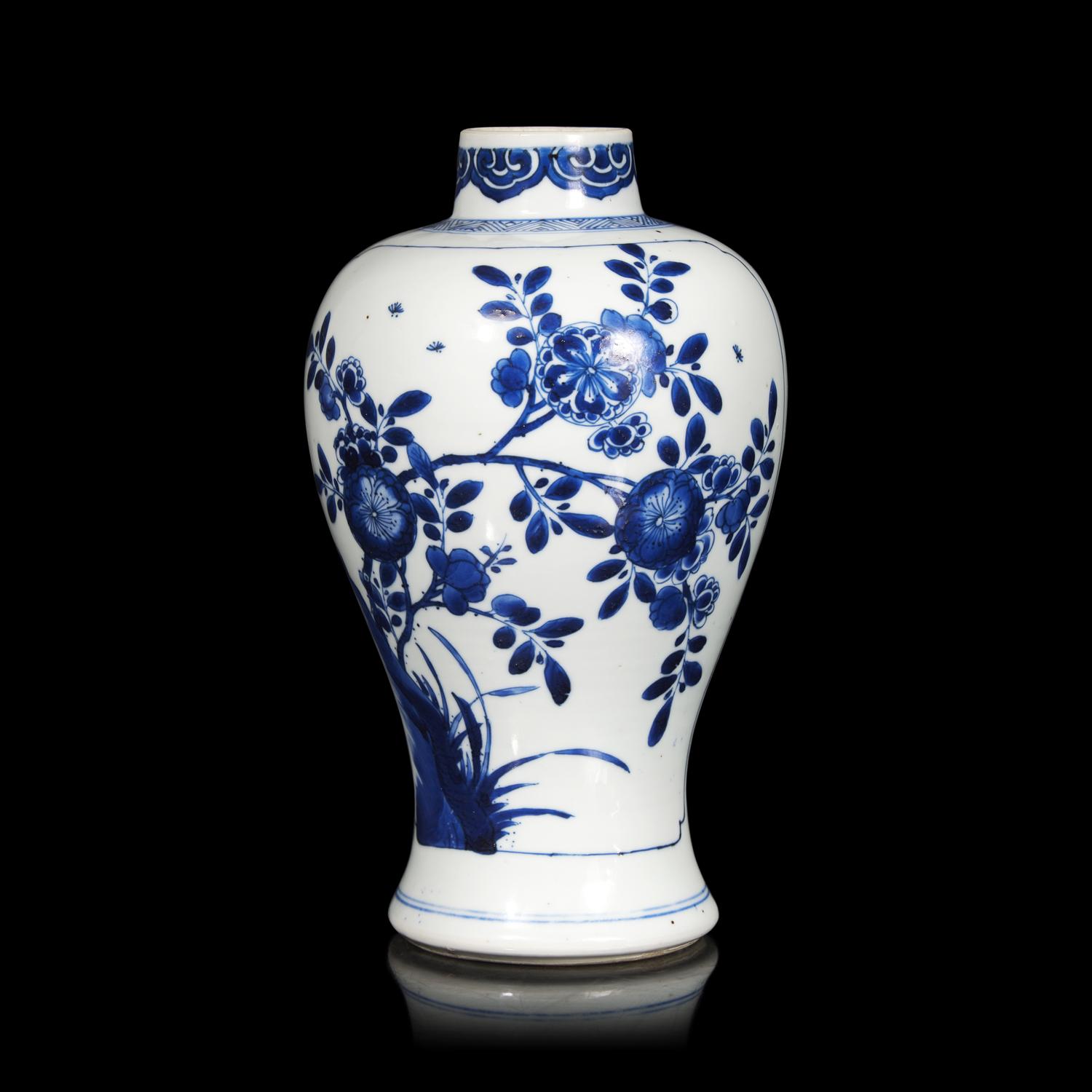 A Chinese Blue and White Porcelain 'Landscape' Meiping Vase, Kangxi Period 清康熙 青花山水圖梅瓶