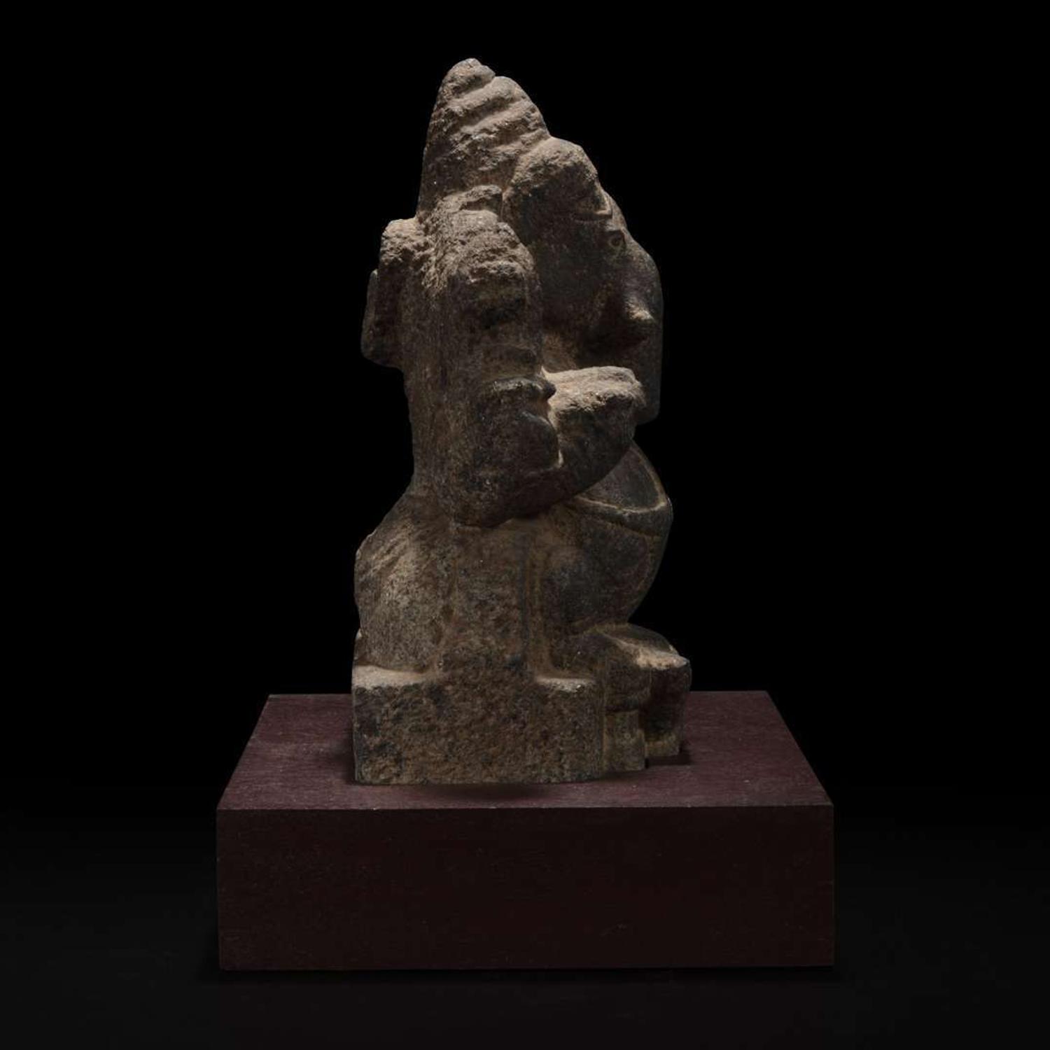 A carved stone figure of Ganesh 象神石雕 South Indian, 14th/15th century or earlier ???? ???????