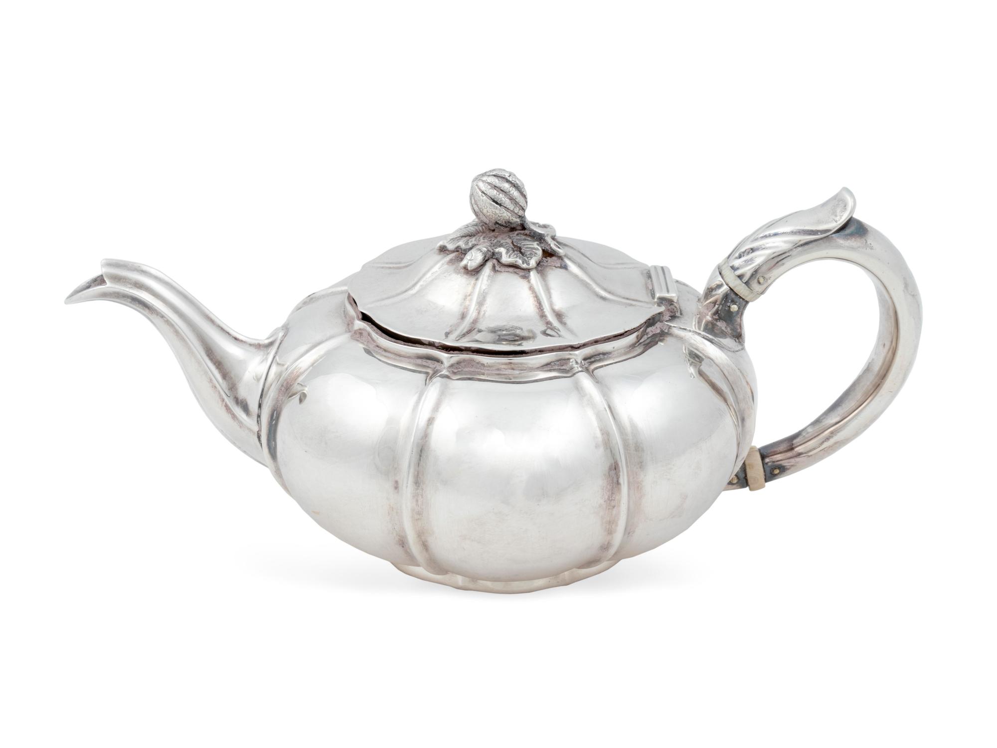 A William IV Silver Melon-Form Teapot — Carlo Giuliano, London, 1832/1833