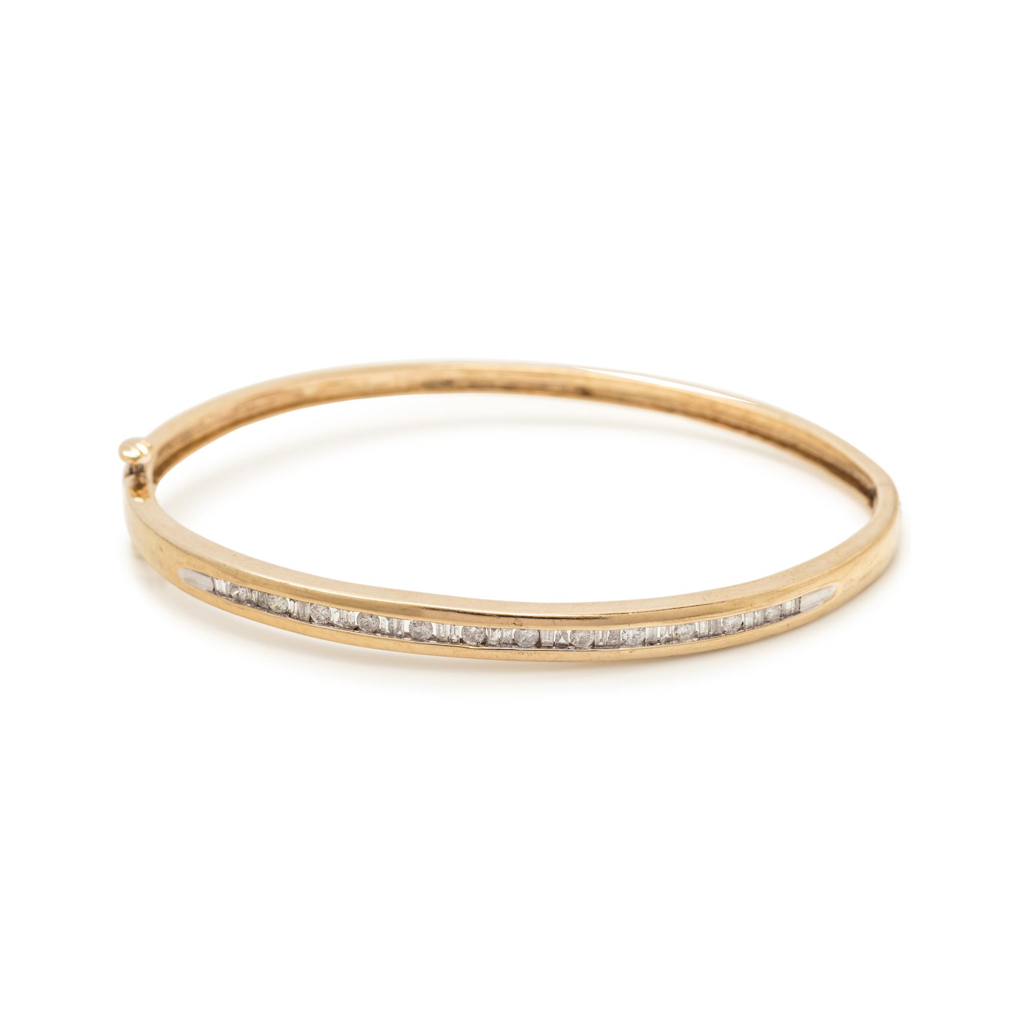 YELLOW GOLD AND DIAMOND BANGLE BRACELET