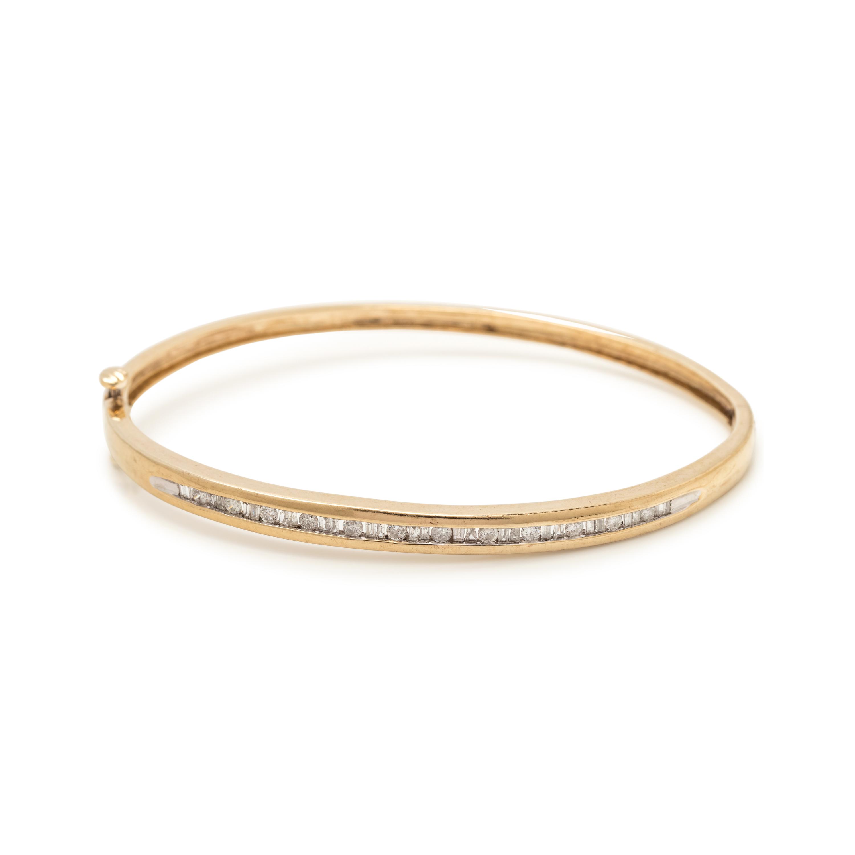 YELLOW GOLD AND DIAMOND BANGLE BRACELET
