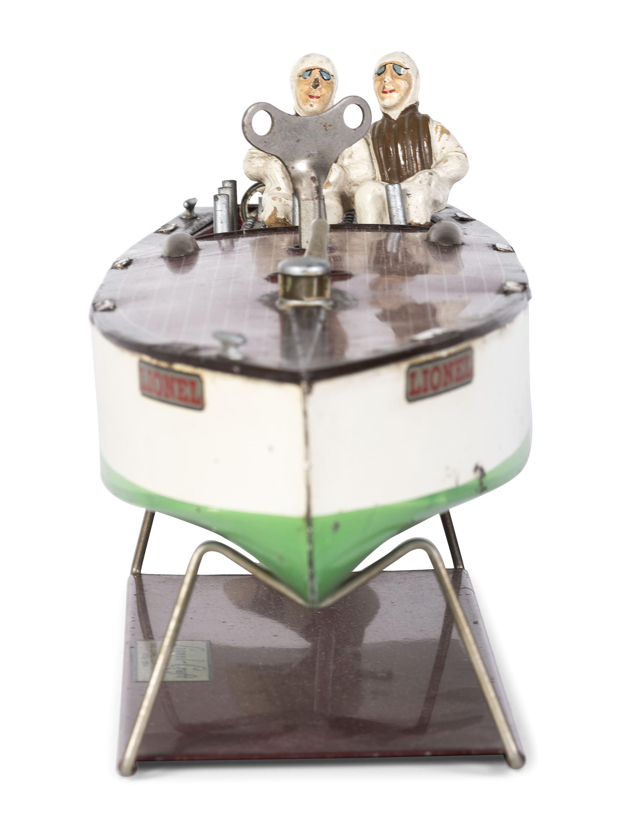 A Lionel Tin Wind Up Speed Boat