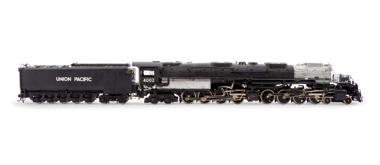 A Tenshodo Polychrome HO-Gauge Union Pacific: 'Big Boy' 4-8-8-4 Locomotive and Tender