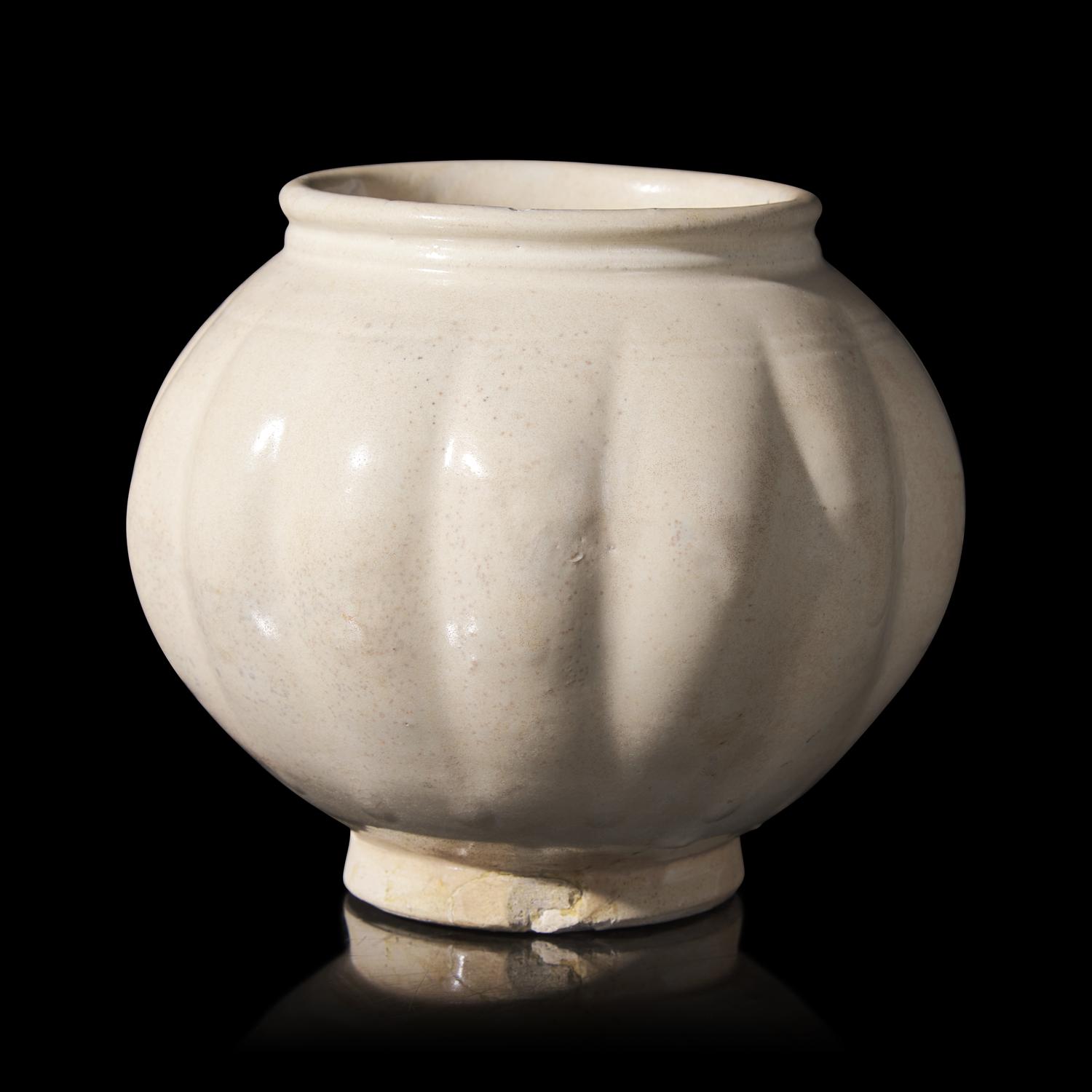 A Chinese Cizhou Style Melon-Form Jar 巨鹿瓜棱罐