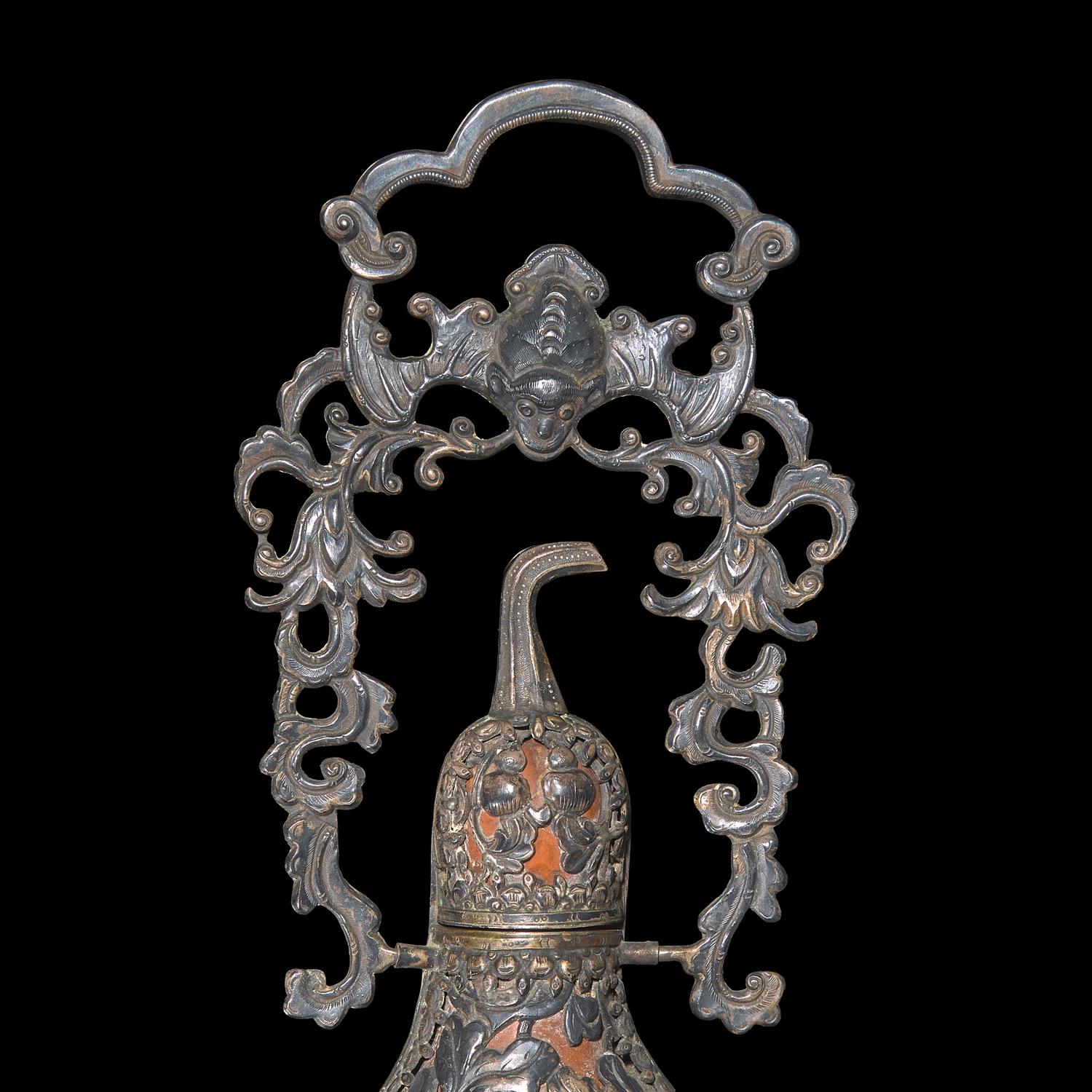 A Chinese Embellished Silver-Mounted Double Gourd Wall Vase, Qing to Republic Period 清晚期 銀嵌寳葫蘆‘大利’壁瓶