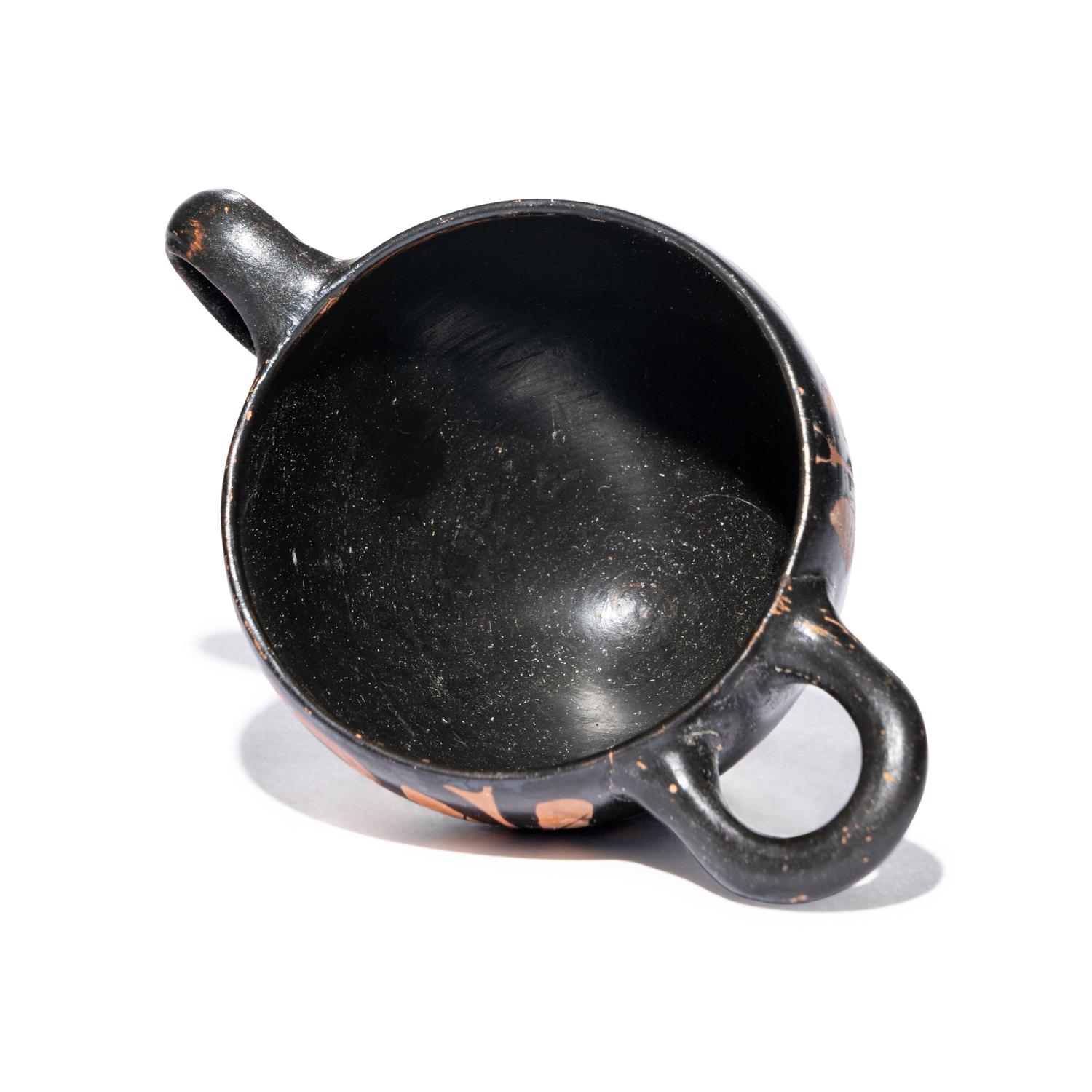 An Apulian Red-Figured Glaux