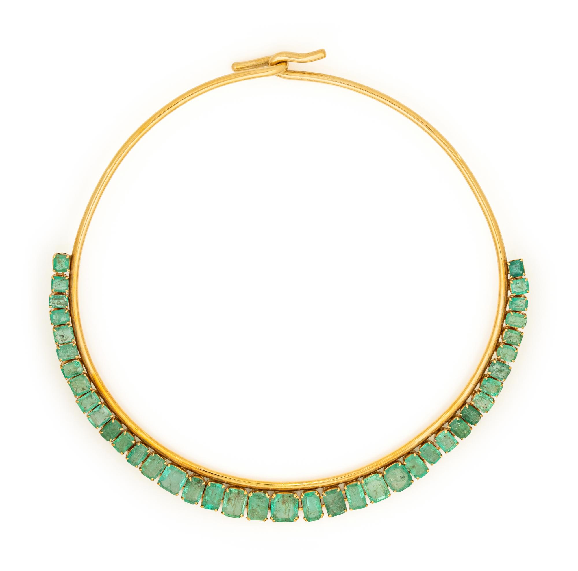 YELLOW GOLD AND EMERALD NECKLACE