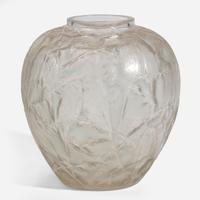 René Jules Lalique (French, 1860-1945) "Perruches" Vase, France, designed 1919, the present lot circa second quarter 20th century