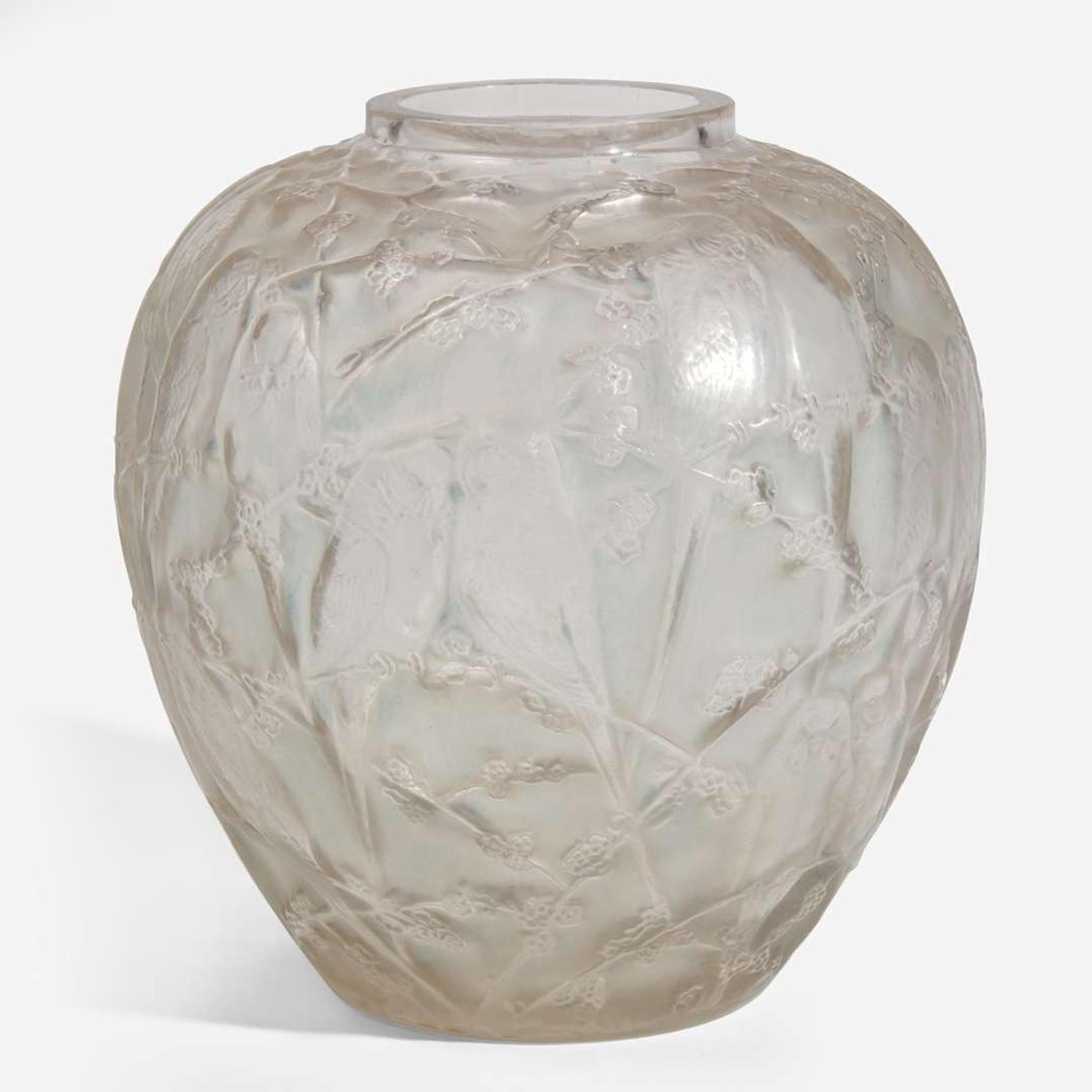 René Jules Lalique (French, 1860-1945) "Perruches" Vase, France, designed 1919, the present lot circa second quarter 20th century