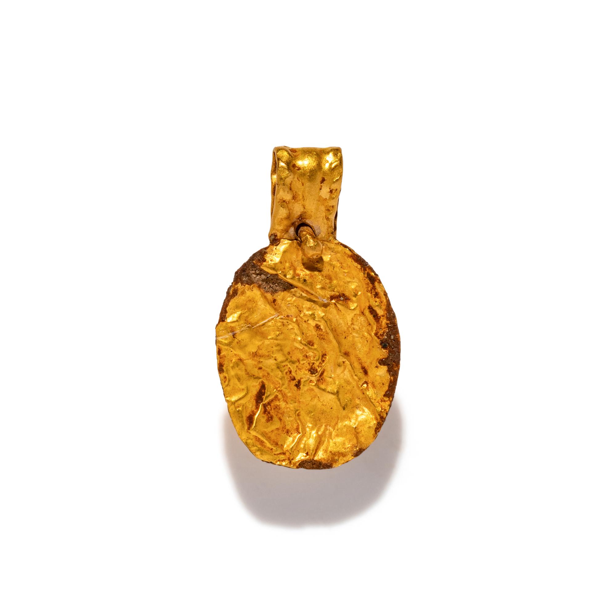 A Roman Gold Pendant with the Head of Hercules