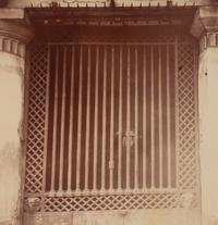 A group of three photographs ( Grille du Cabaret, 34 quai de l'Hôtel de Ville , 1900; Grille, rue de Turenne , 1922; Balcon, [15] rue du Petit Pont , 1913)