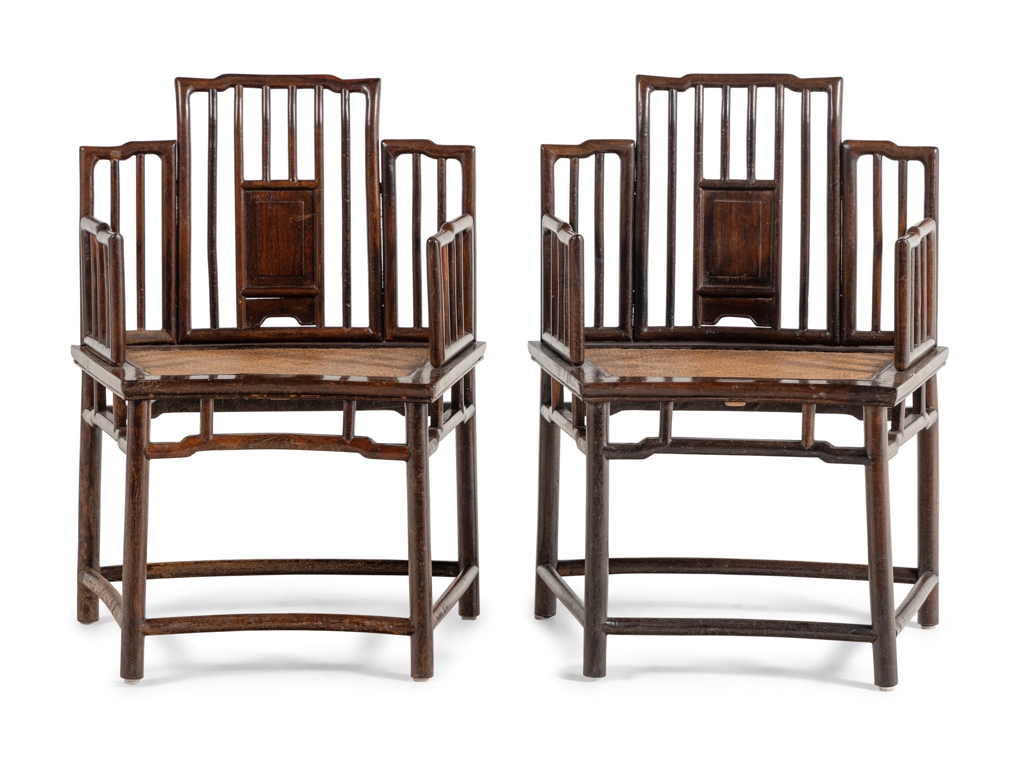 A Pair of Chinese Lacquered Jichimu Wood Chairs 雞翅木加漆椅子一對