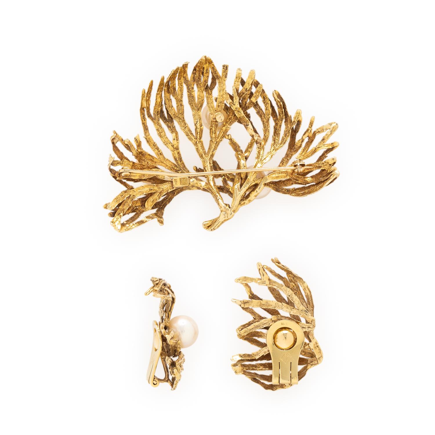 MARIANNE OSTIER, CULTURED PEARL AND YELLOW GOLD EARRINGS AND BROOCH