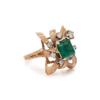 EMERALD AND DIAMOND RING