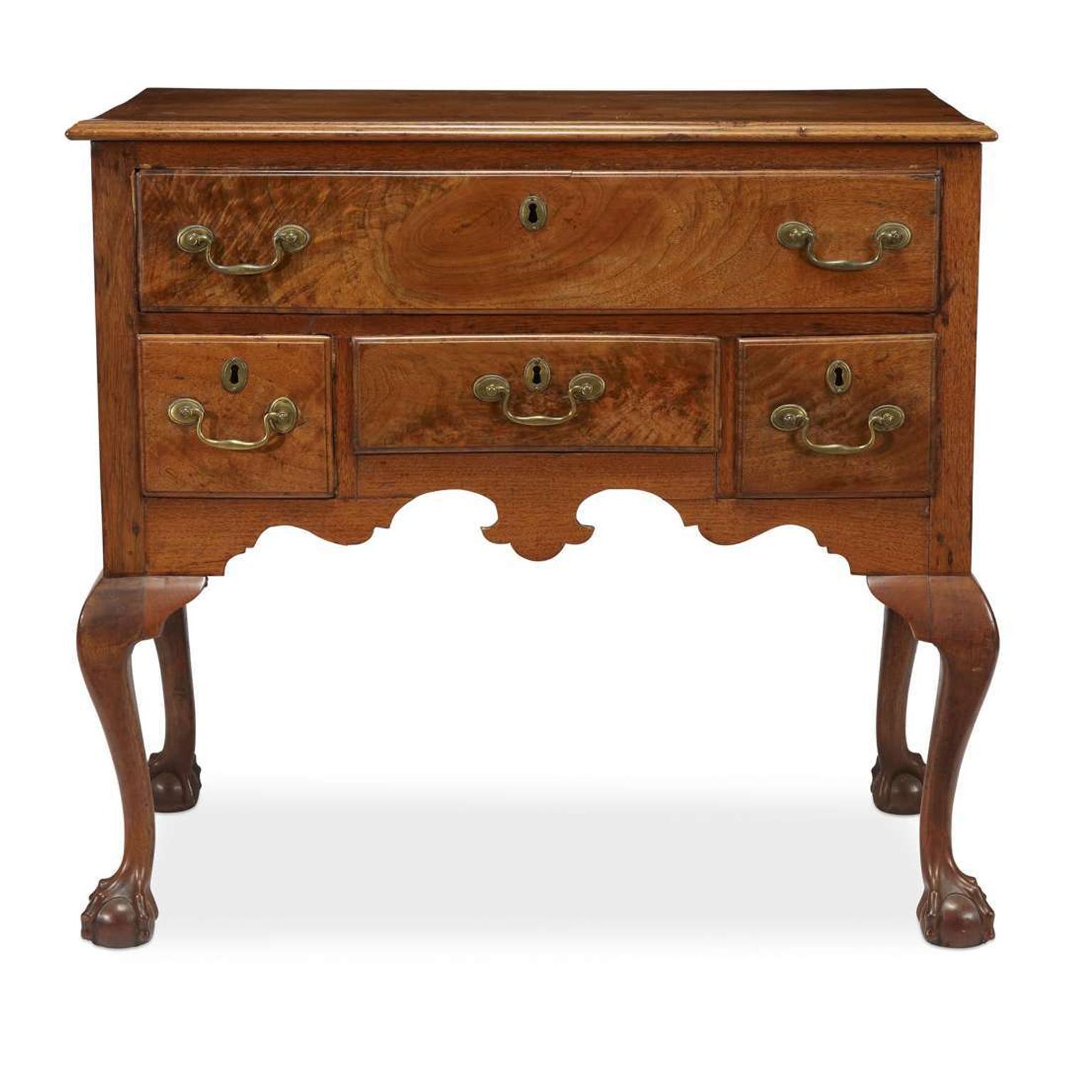 Chippendale walnut dressing table Philadelphia, PA, circa 1770