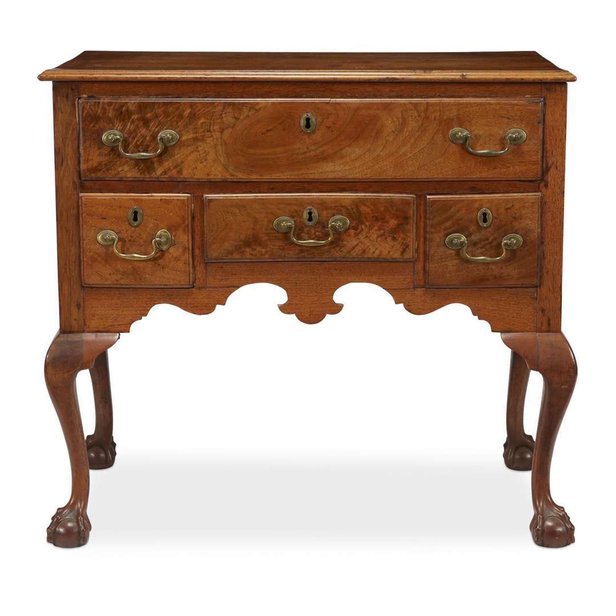Chippendale walnut dressing table Philadelphia, PA, circa 1770