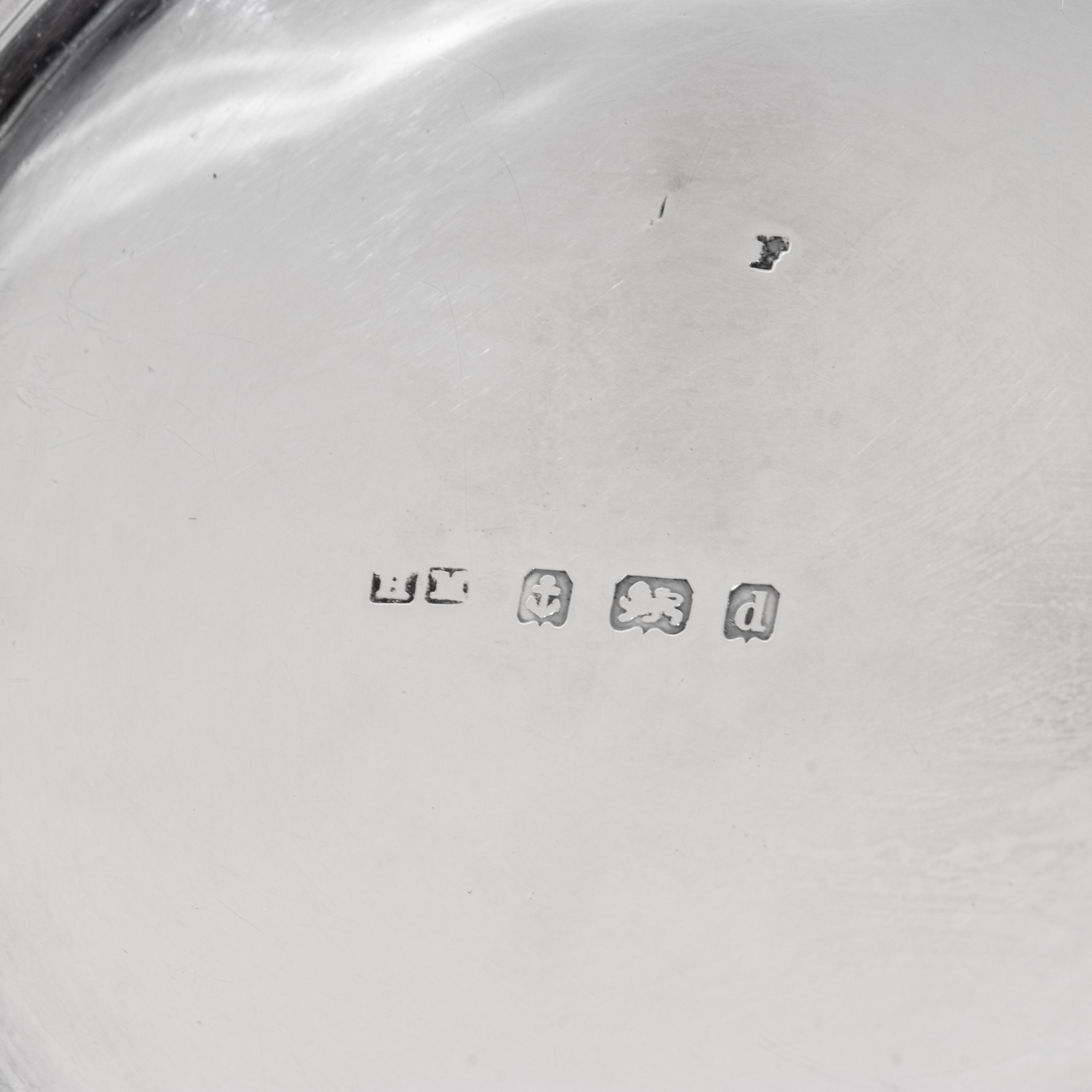 A Collection of English Silver Table Articles