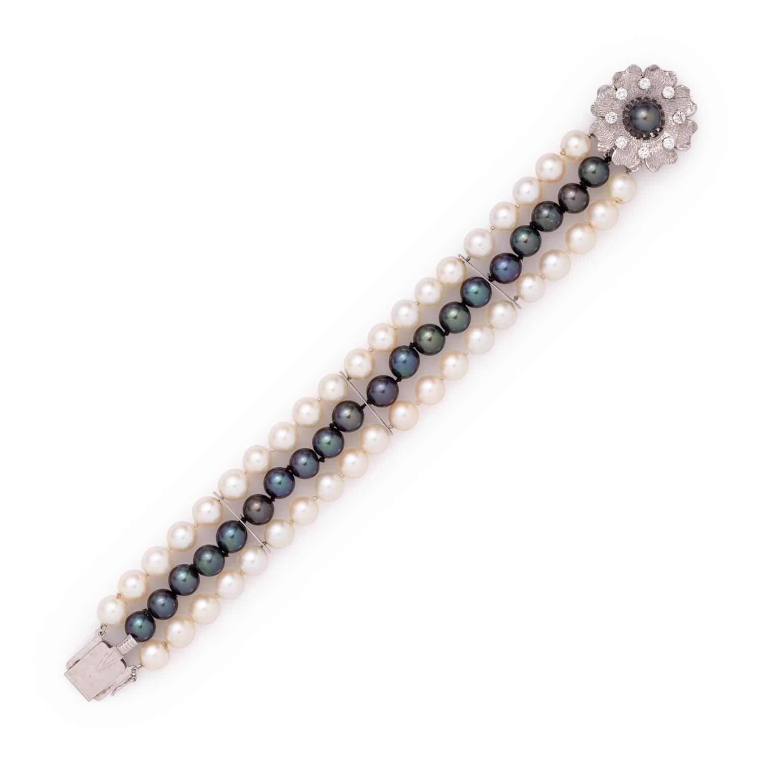 CULTURED PEARL AND DIAMOND BRACELET
