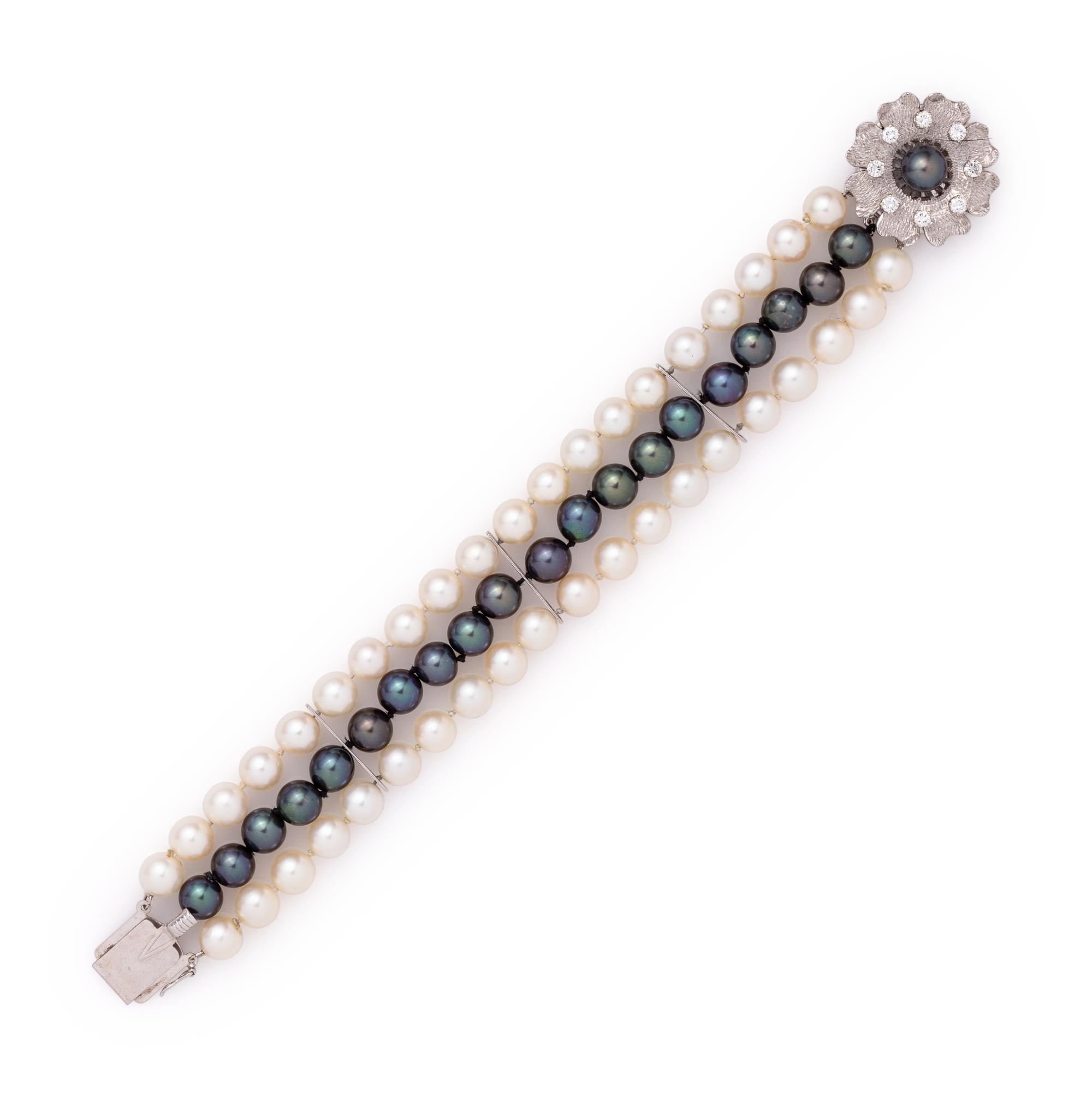 CULTURED PEARL AND DIAMOND BRACELET