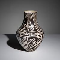Helen Naha (Hopi-Tewa, 1922-1993) — Pottery Jar, Awatovi Star Design