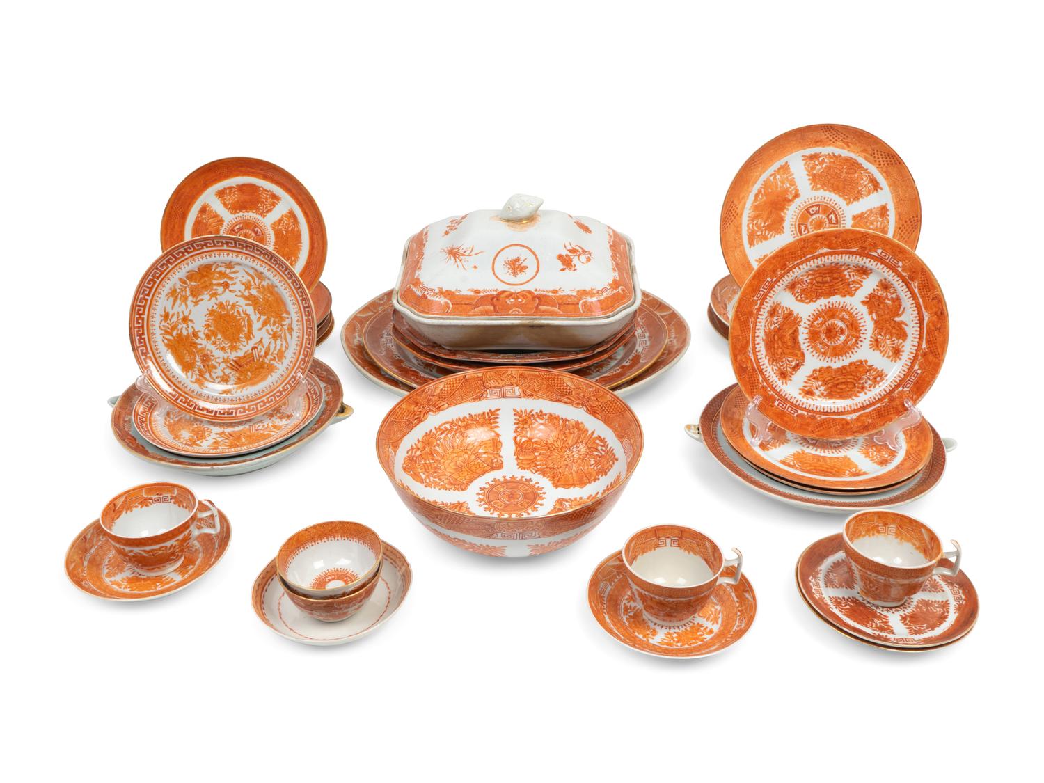 A Large Collection of Chinese Export Orange Fitzhugh Porcelain — EARLY 19TH CENTURY