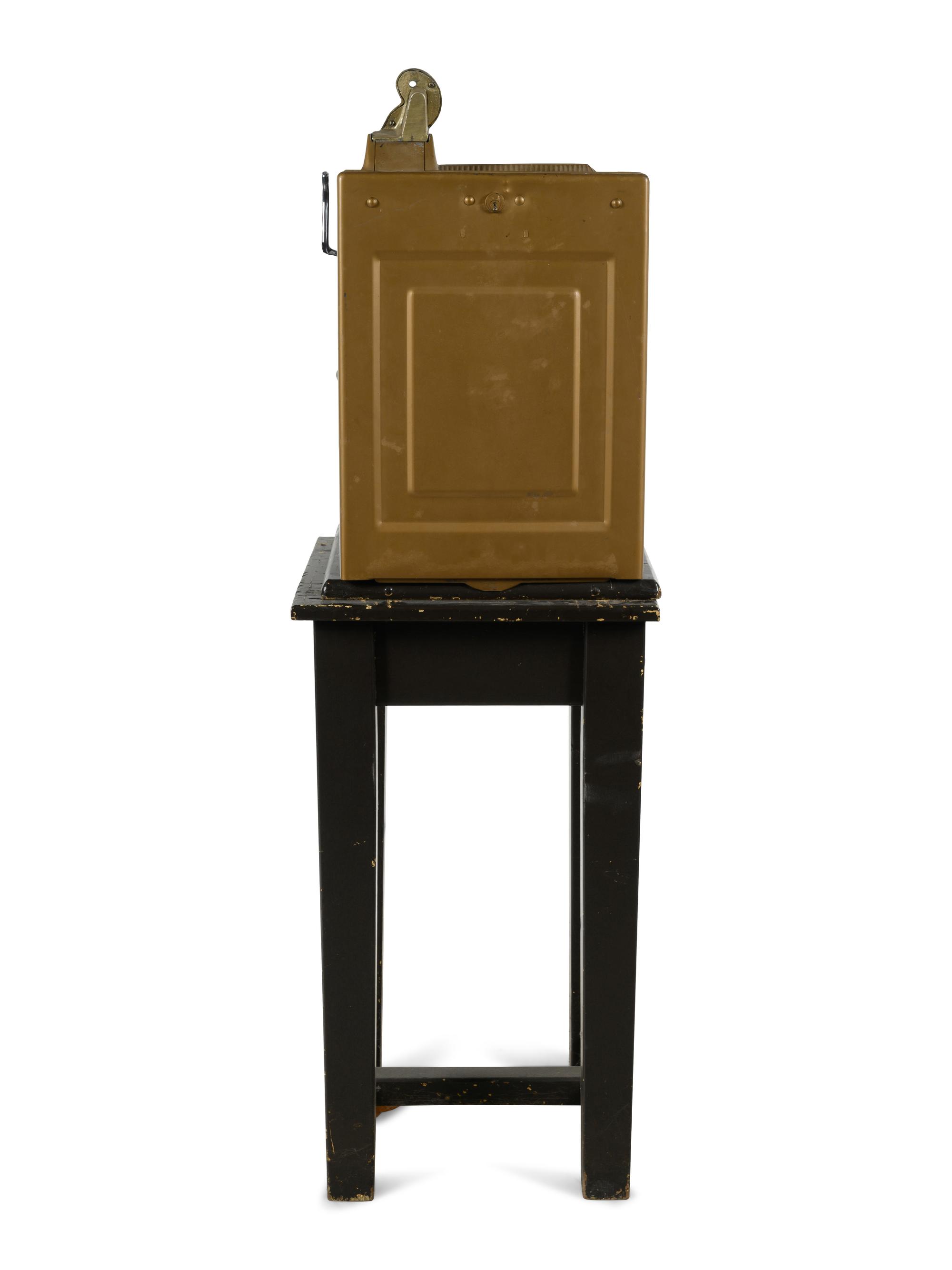 A Mills Gooseneck 25-Cent Jackpot Slot Machine
