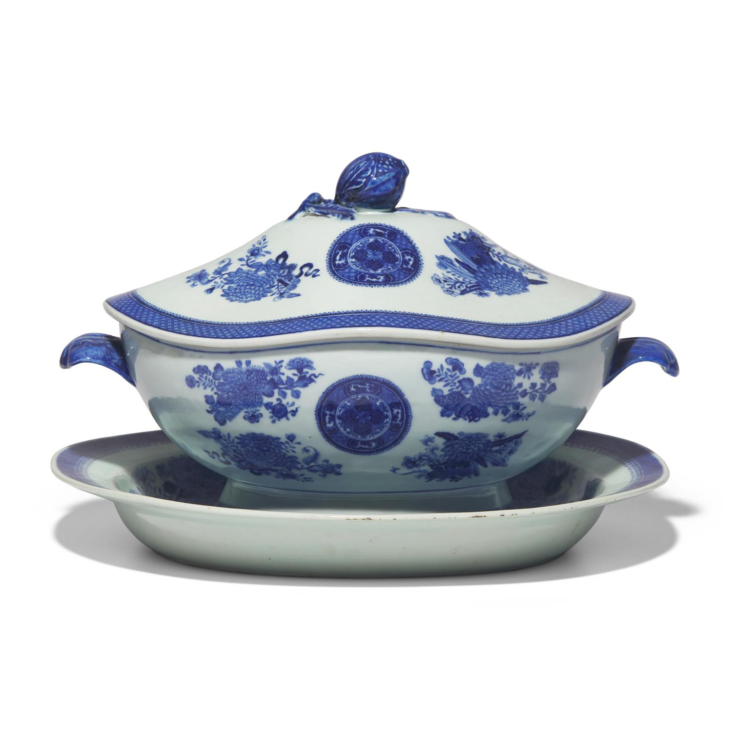 A Chinese Export Porcelain Blue Fitzhugh Covered Tureen and Stand