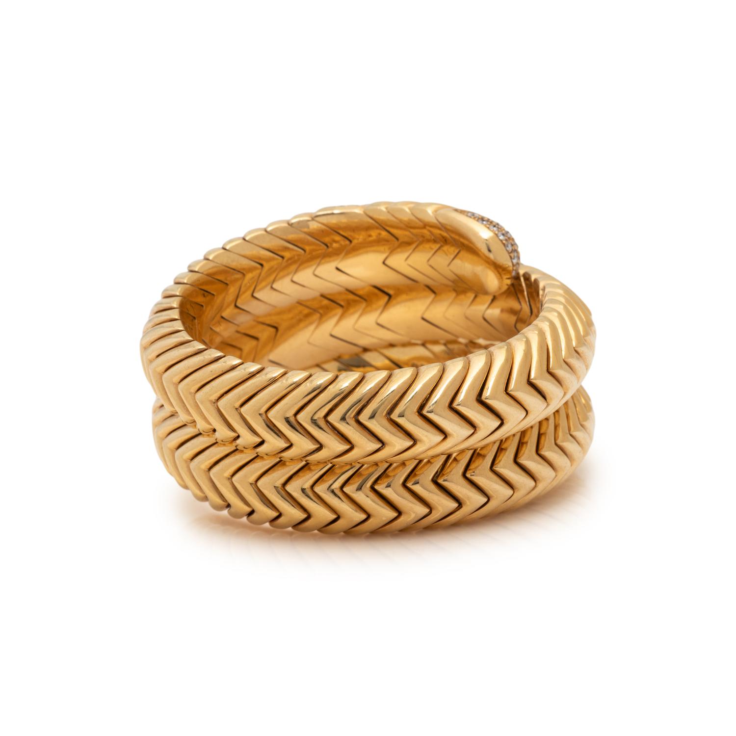 BULGARI, YELLOW GOLD AND DIAMOND 'SPIGA' BRACELET