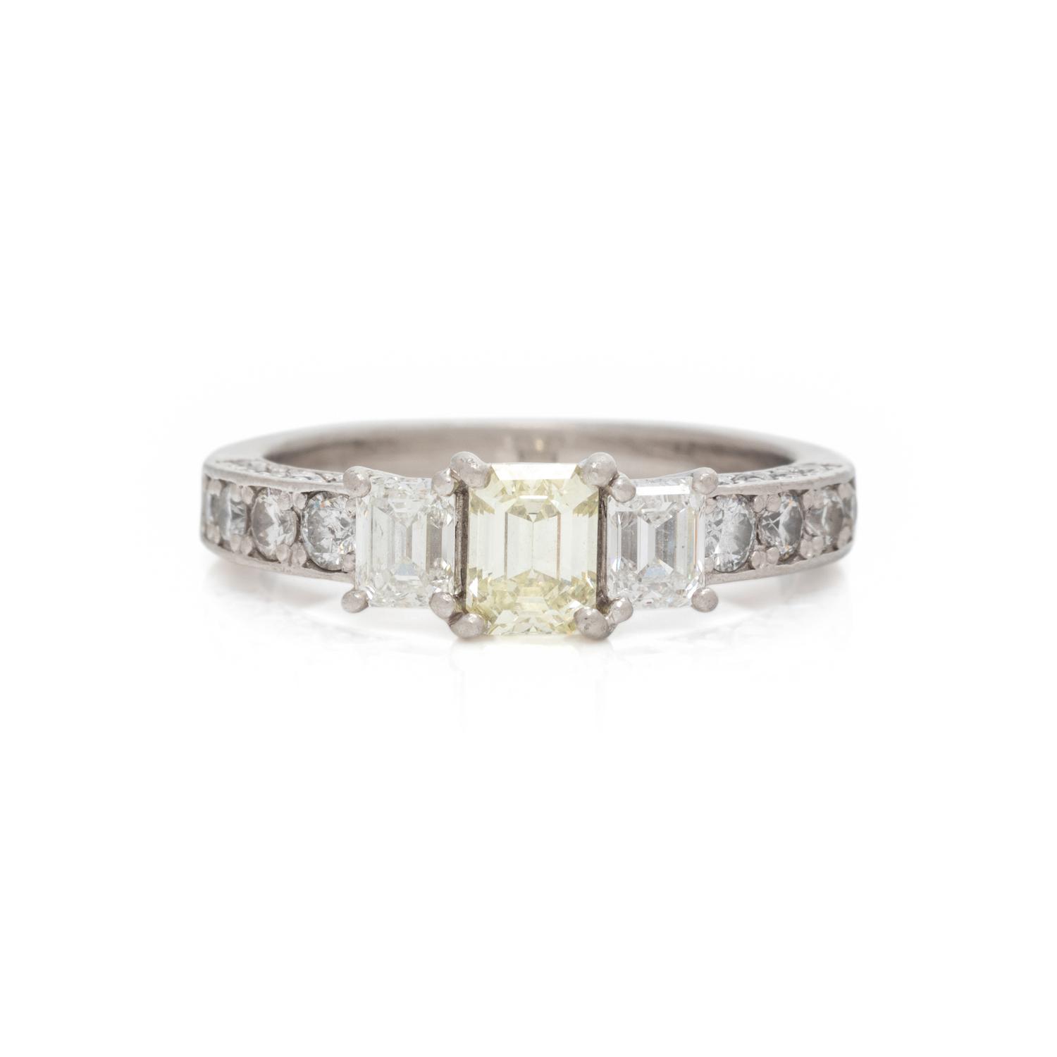 COLORED DIAMOND AND DIAMOND RING