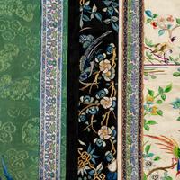 A Chinese Apple Green Ground Embroidered 'Peonies and Insects' Silk Lady's Robe, Changyi, 19th Century 清晚期 蘋果綠地綉牡丹草蟲氅衣