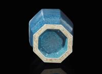 A Chinese "Robin's-egg"-glazed porcelain octagonal vase, Qing dynasty 爐鈞釉八方瓶 清