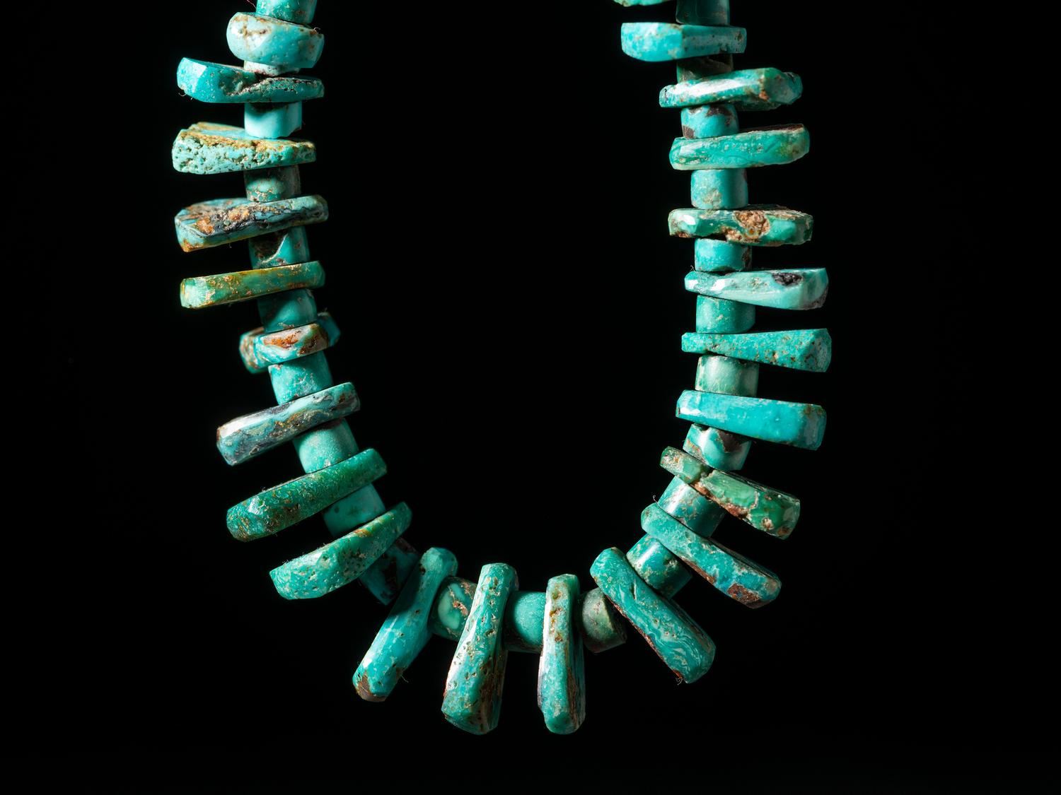 Pueblo Single-strand Turquoise Tab Necklace