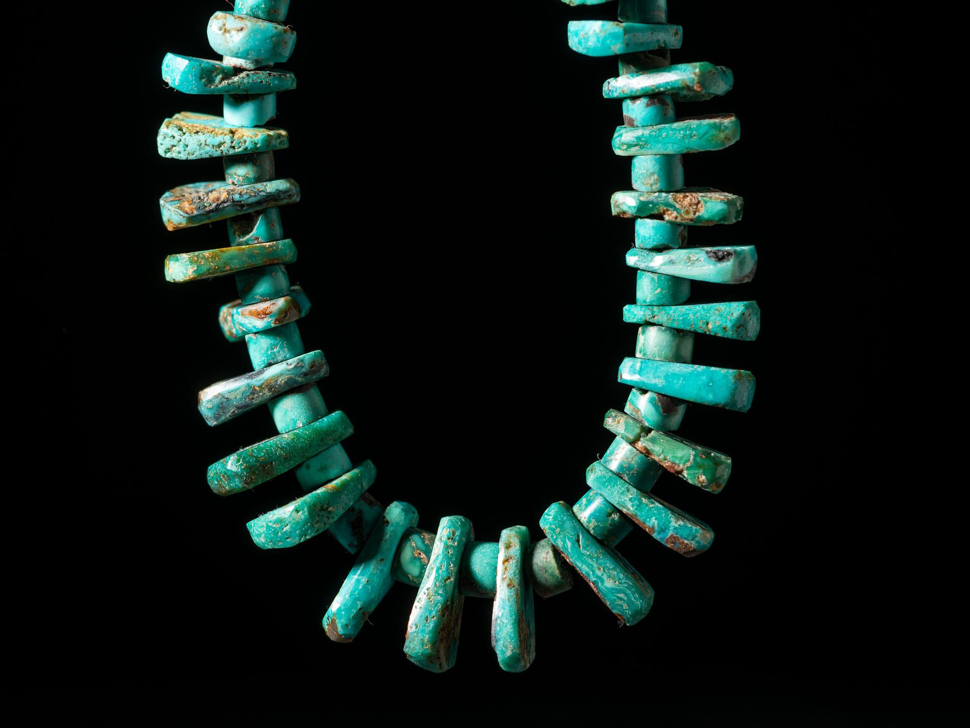 Pueblo Single-strand Turquoise Tab Necklace