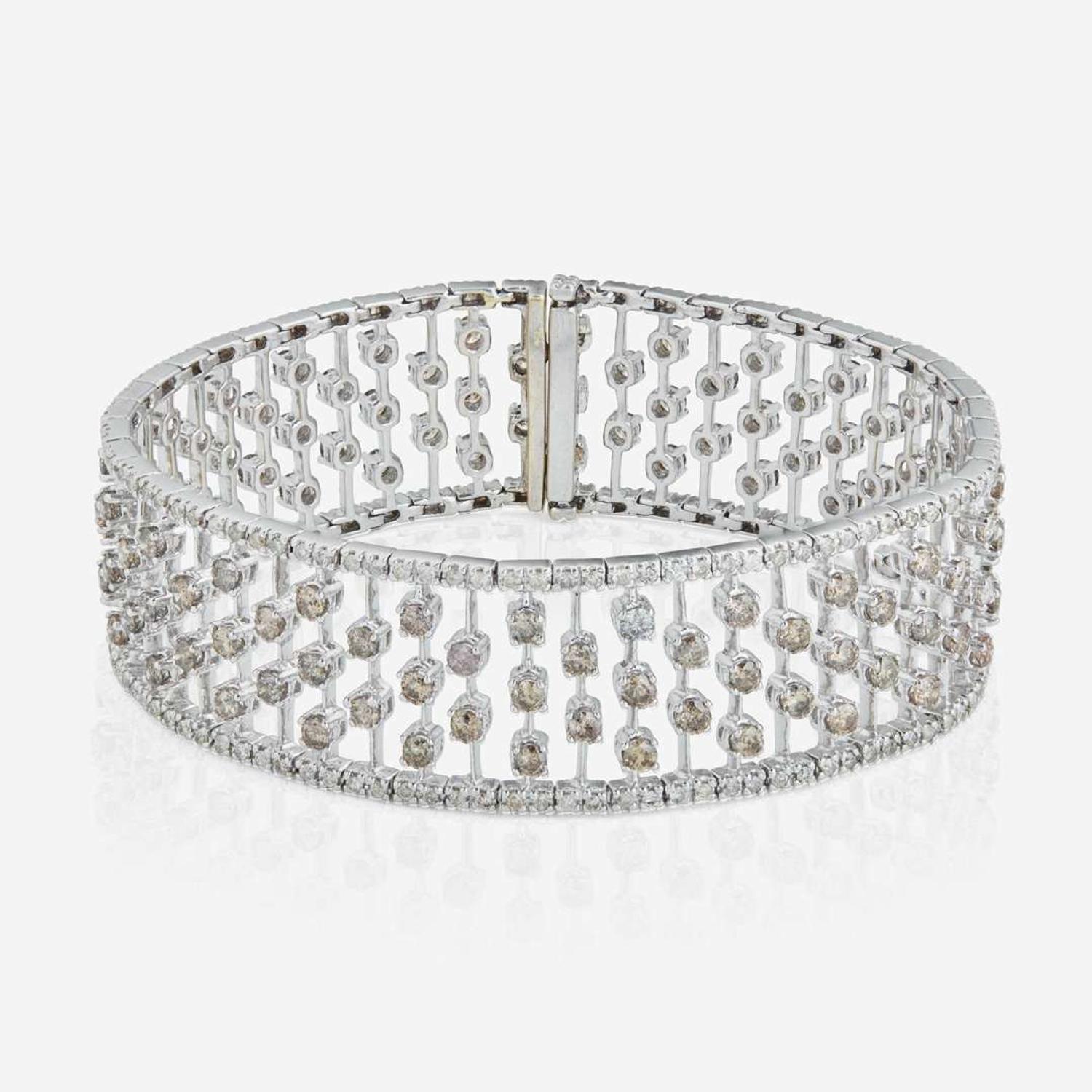 An 18K White Gold, Diamond, and Colored Diamond Bracelet
