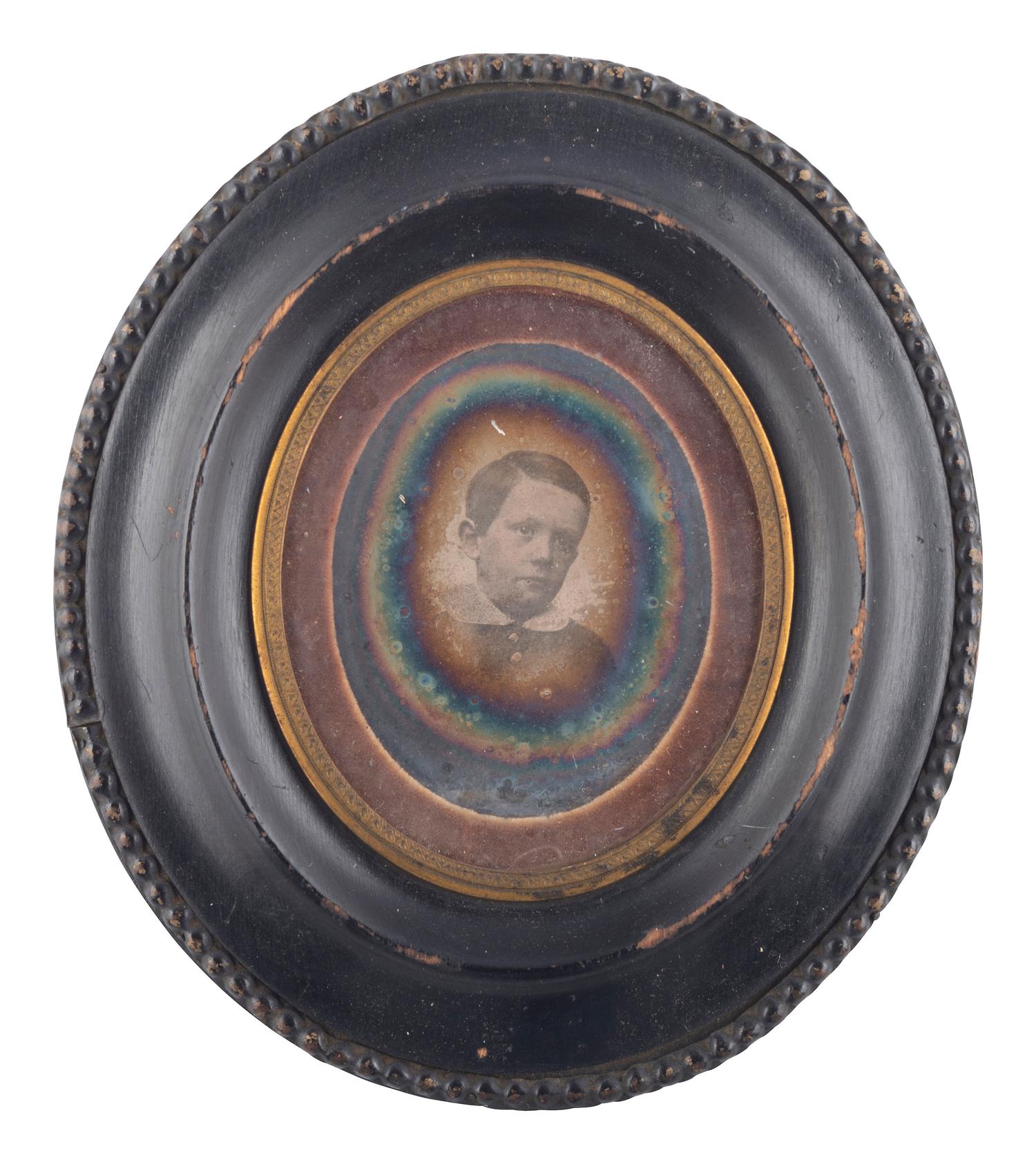 [EARLY PHOTOGRAPHY]. A group of 10 European daguerreotypes housed in wall frames, incl. family of 6 housed in wooden frame.