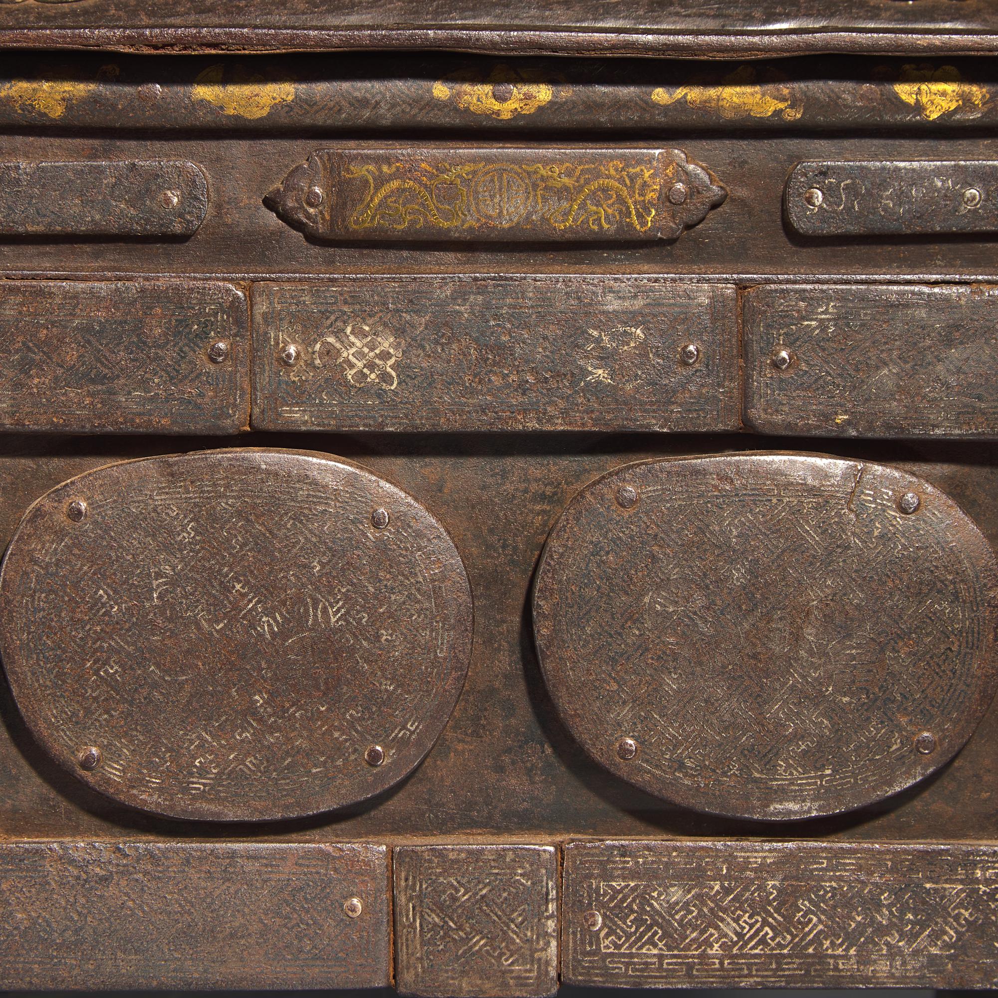 An Eastern Tibetan Inlaid Iron Censer, Late Ming to Early Qing Dynasty — 明末清初 藏式鉄錯銀方爐
