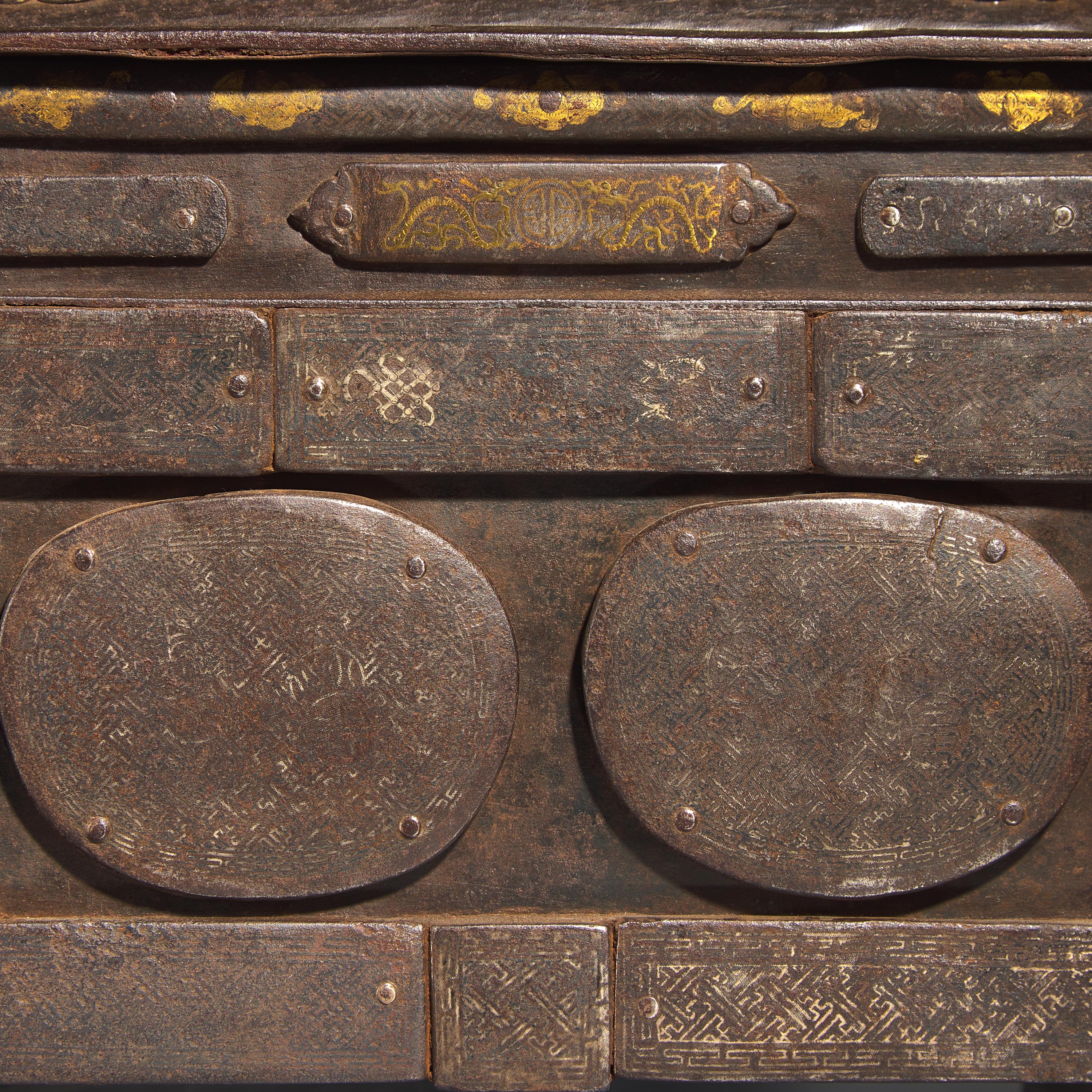 An Eastern Tibetan Inlaid Iron Censer, Late Ming to Early Qing Dynasty — 明末清初 藏式鉄錯銀方爐