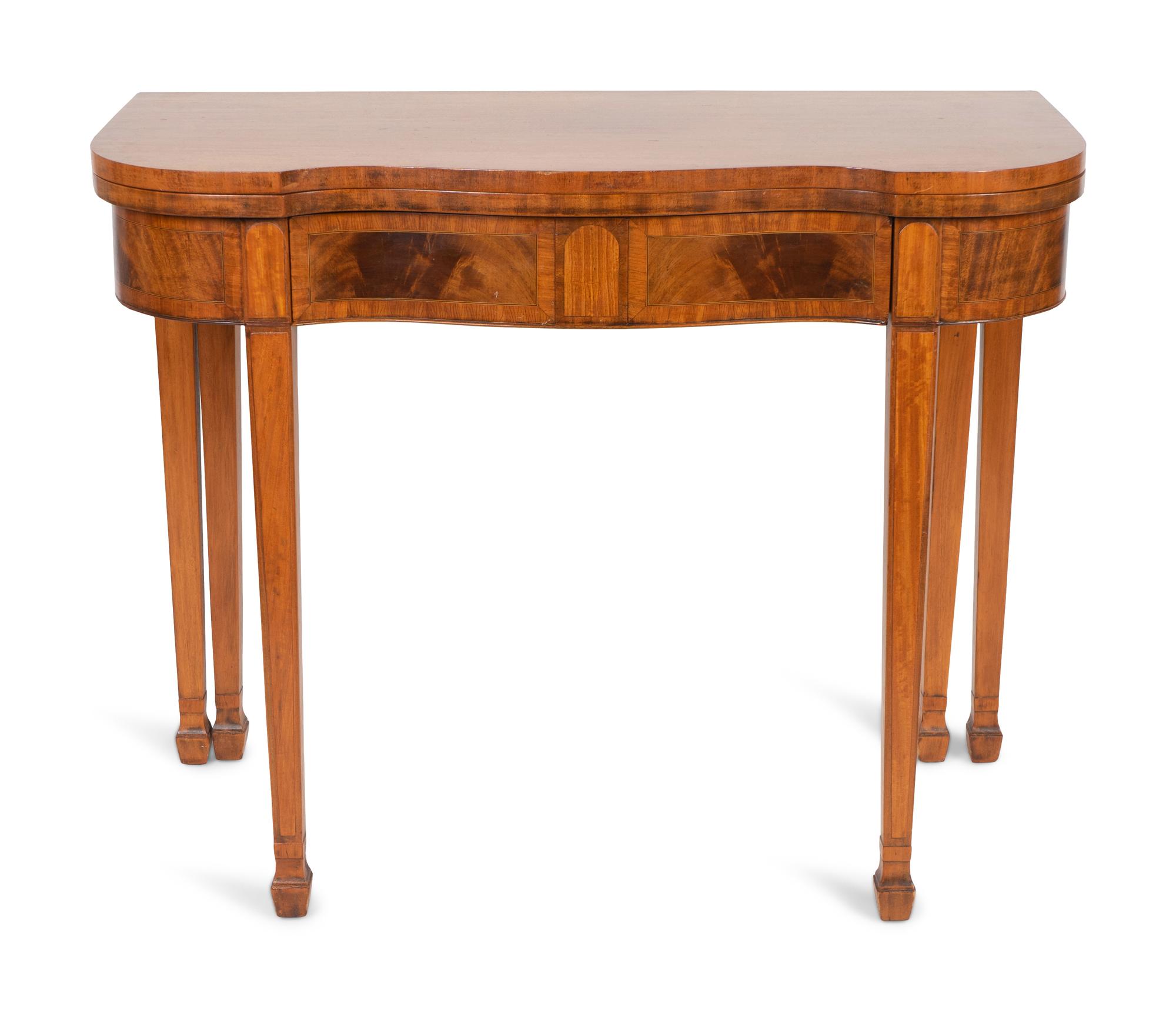 An American Federal Style Crossbanded Mahogany and Veneered Card Table