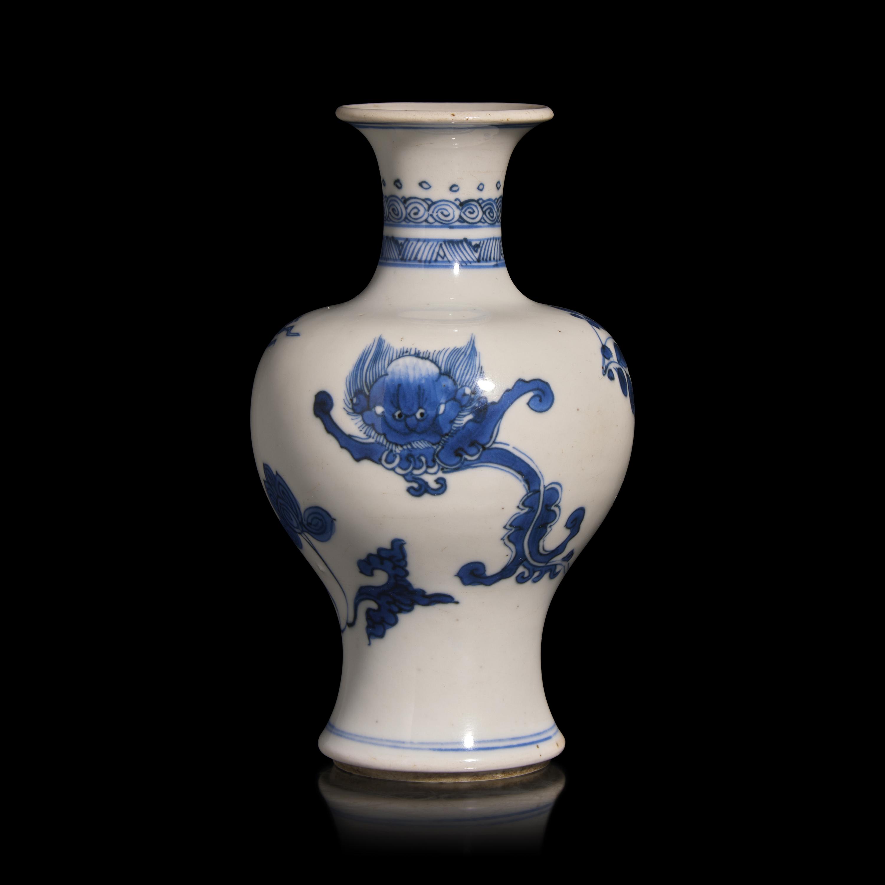 A Small Chinese Blue and White Vase, Kangxi Period — 清康熙 青花獅紋瓶