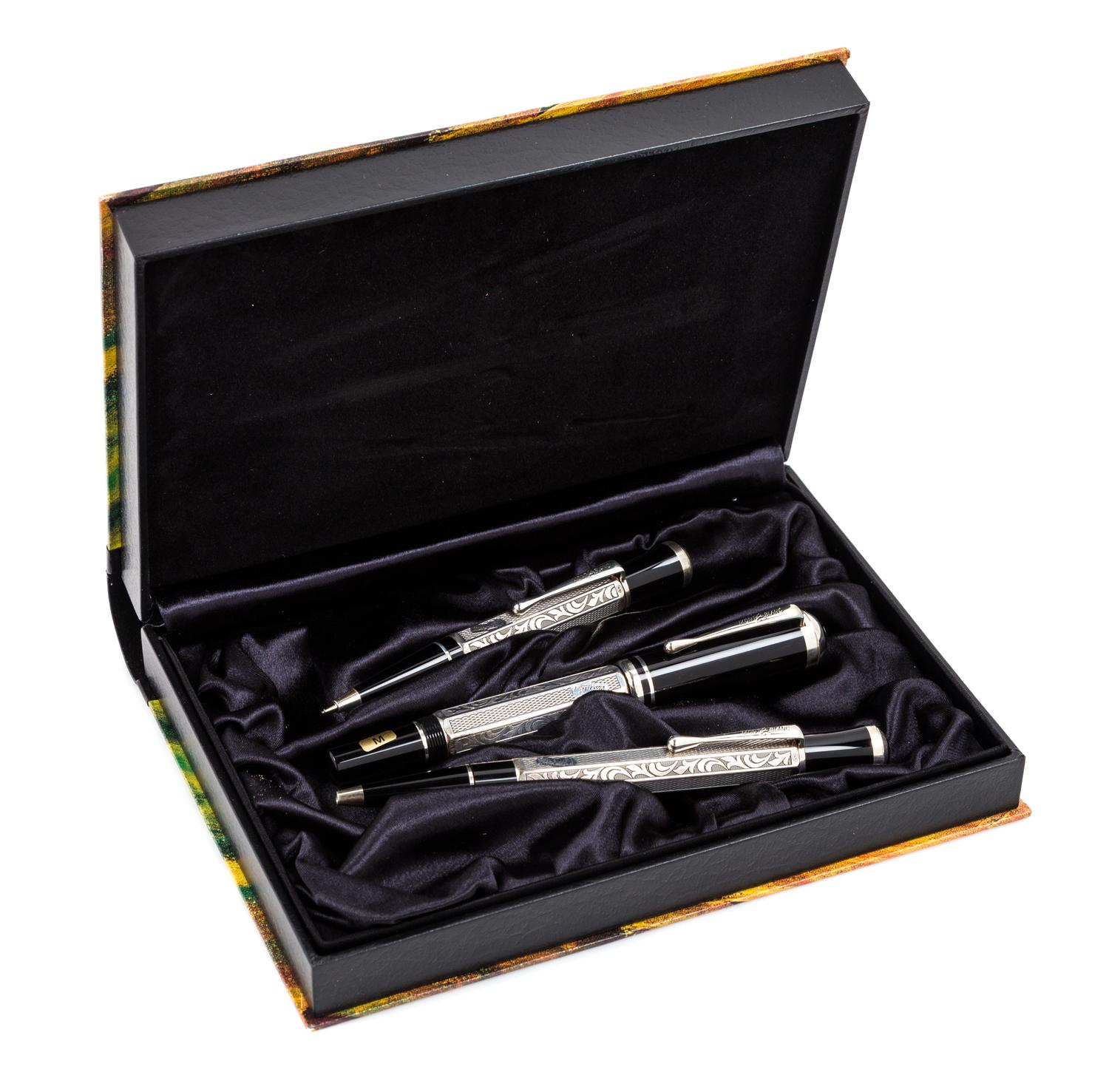 A Montblanc Meisterstuck Marcel Proust Limited Edition Pen and Pencil Set