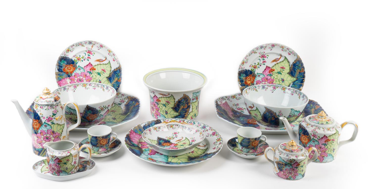 A Motahedeh Porcelain Tobacco Leaf Pattern Part Dinner Service