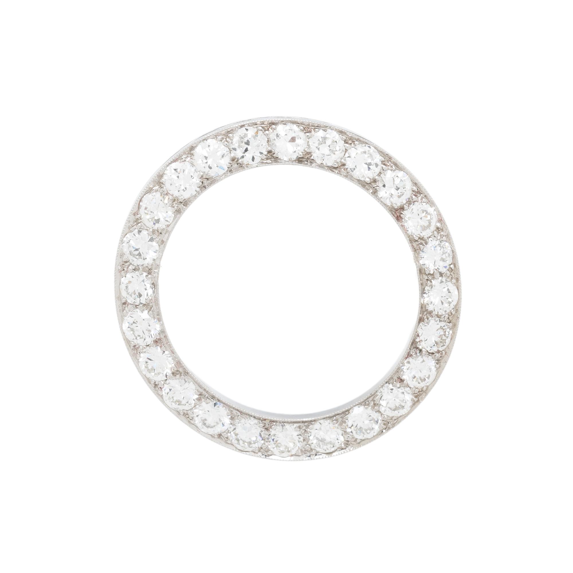 PLATINUM AND DIAMOND CIRCLE BROOCH