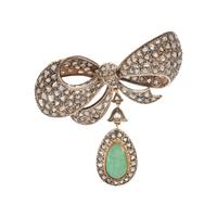 DIAMOND AND GREEN BERYL BOW MOTIF BROOCH