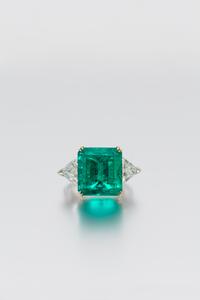 A Platinum, 18 Karat Yellow Gold, Emerald and Diamond Ring, Harry Winston, 6.20 dwts.