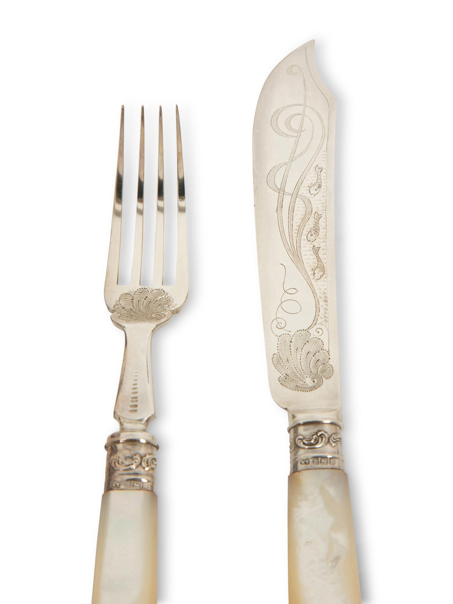 An Edwardian Silver and Mother-of-Pearl Fish Service