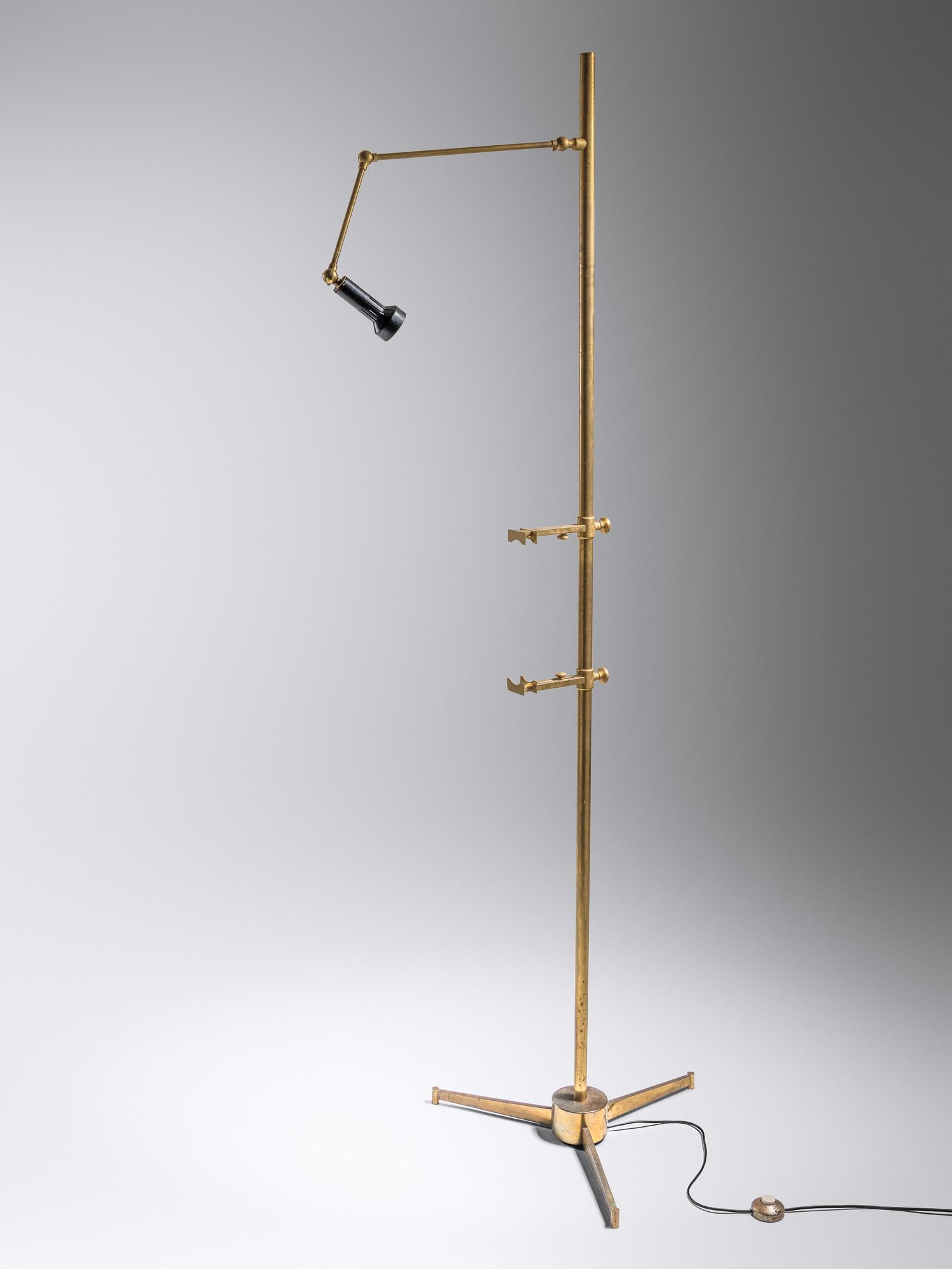 Easel Lamp